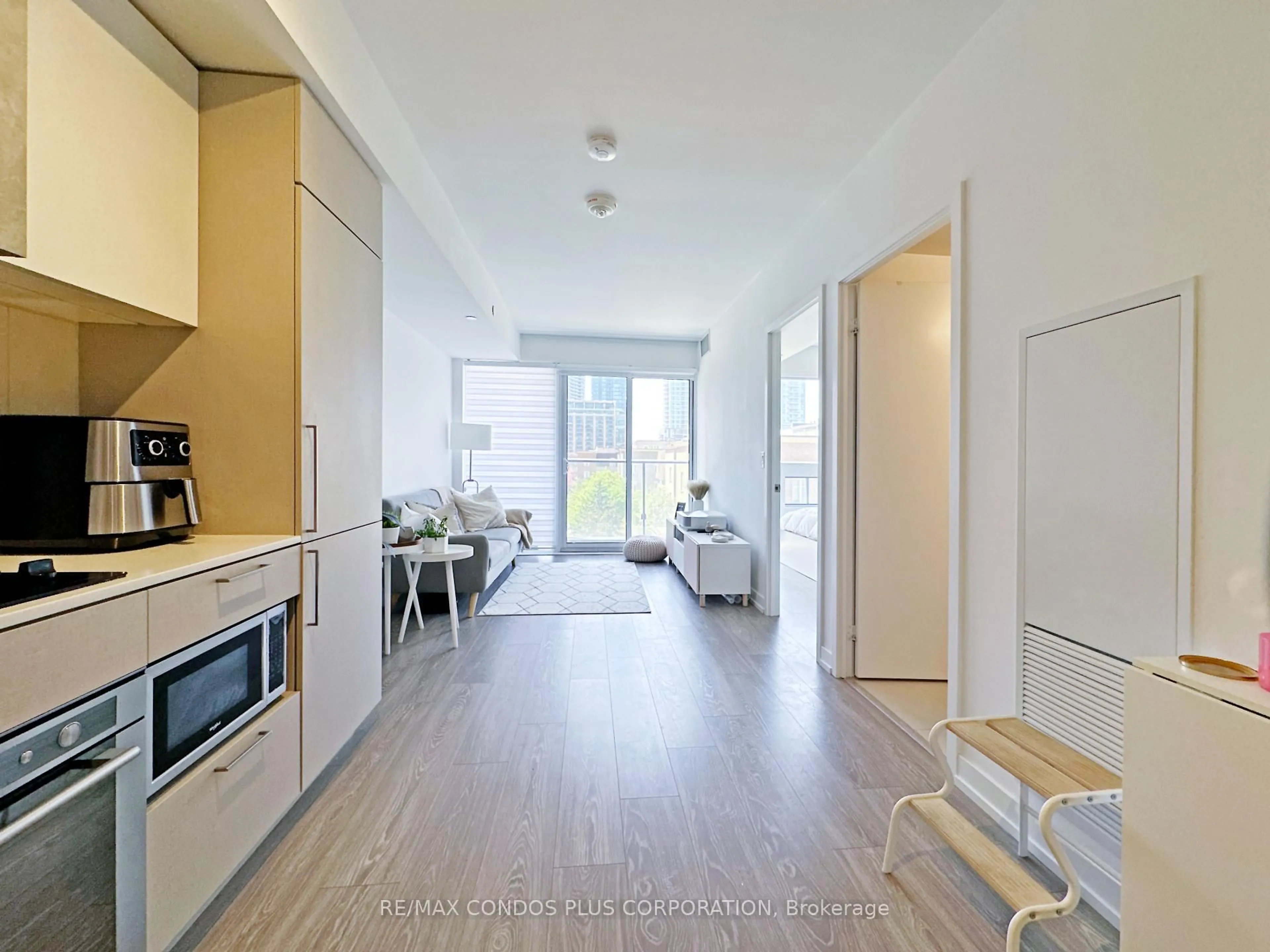 Unknown for 19 Western Battery Rd #315, Toronto Ontario M6K 0E3