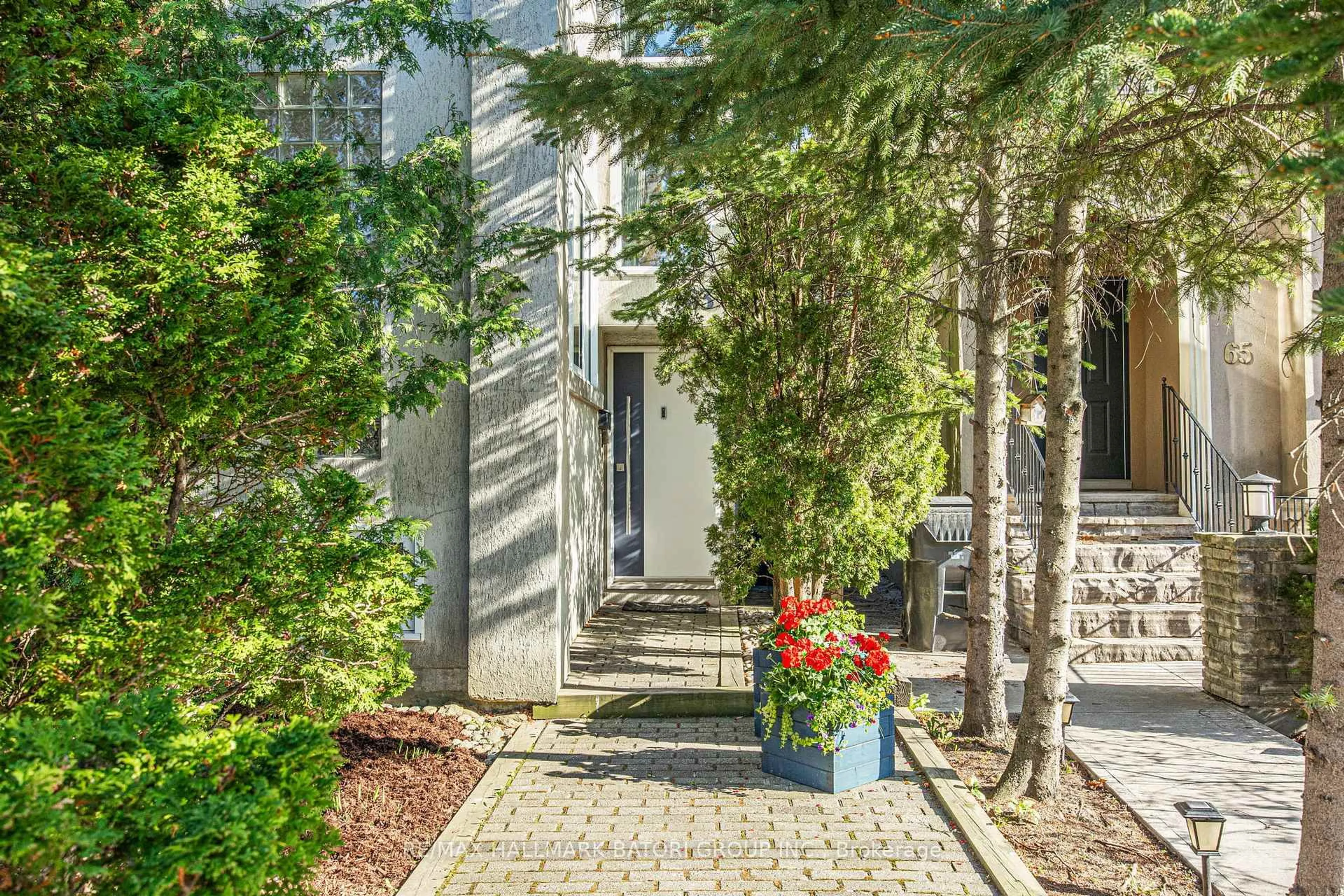 Unknown for 63 St Clements Ave, Toronto Ontario M4R 1H1