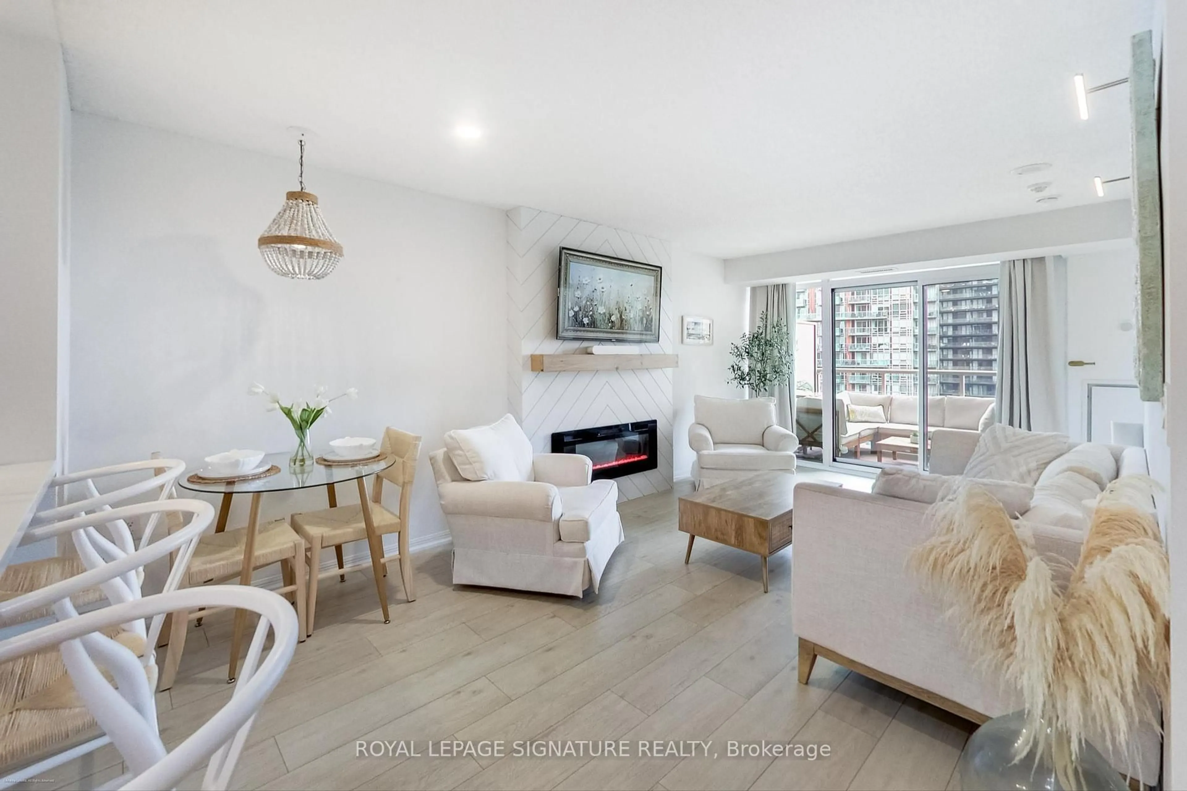 Living room with furniture, unknown for 125 Western Battery Rd #1509, Toronto Ontario M6K 3R8