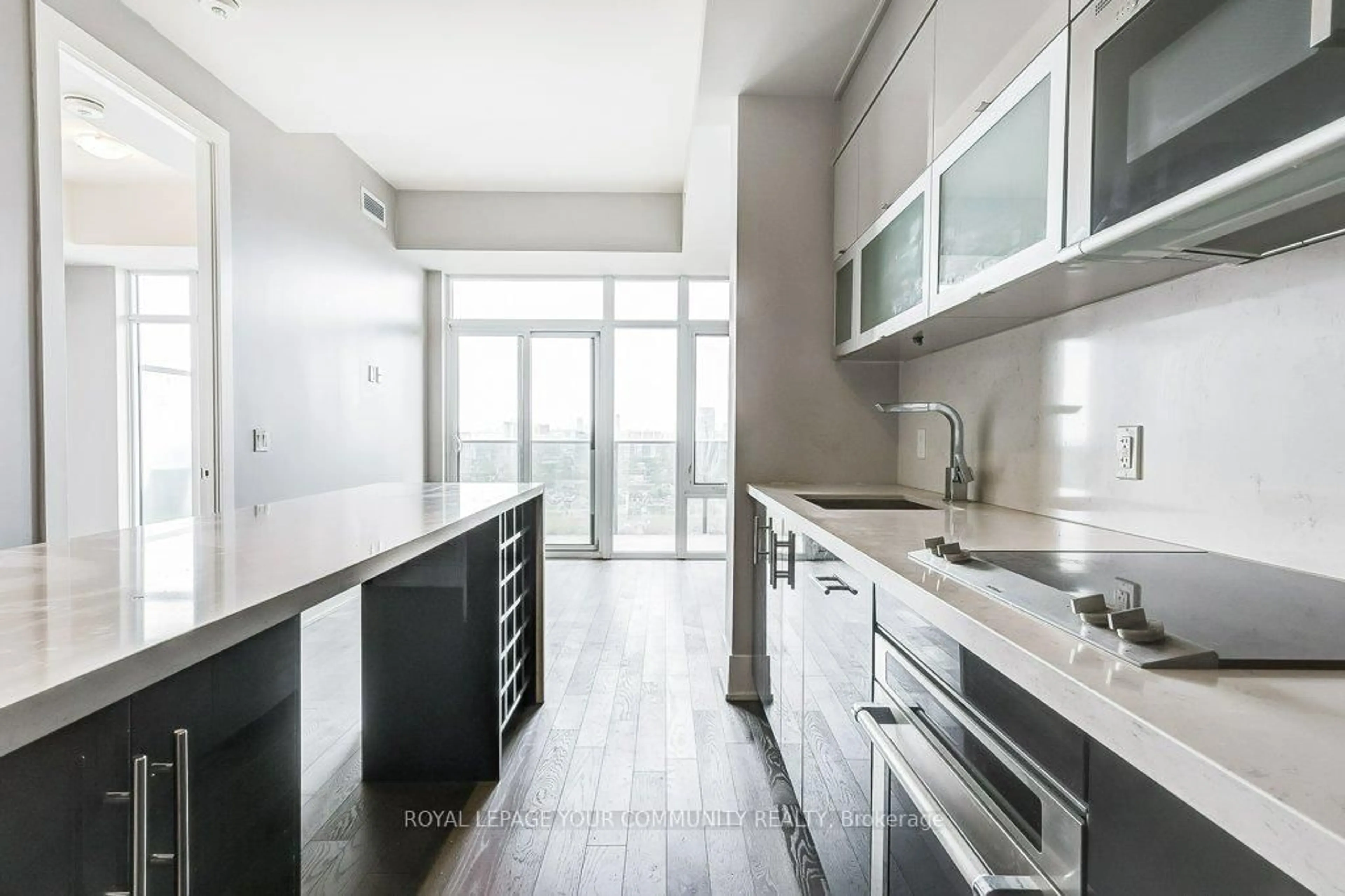 Unknown for 330 Richmond St #2712, Toronto Ontario M5V 1X2