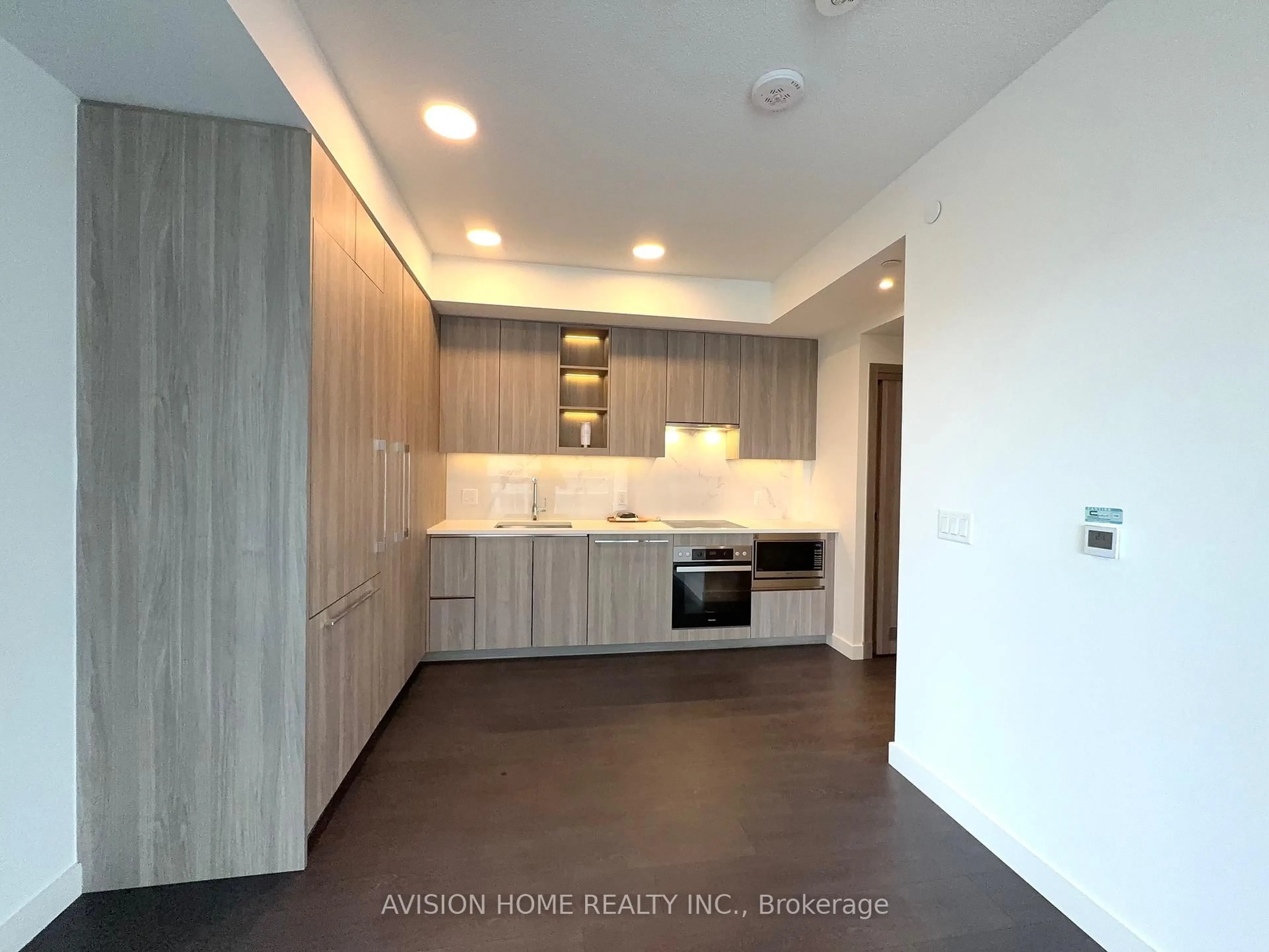Open concept kitchen, unknown for 27 McMahon Dr #1502, Toronto Ontario M2K 0J2
