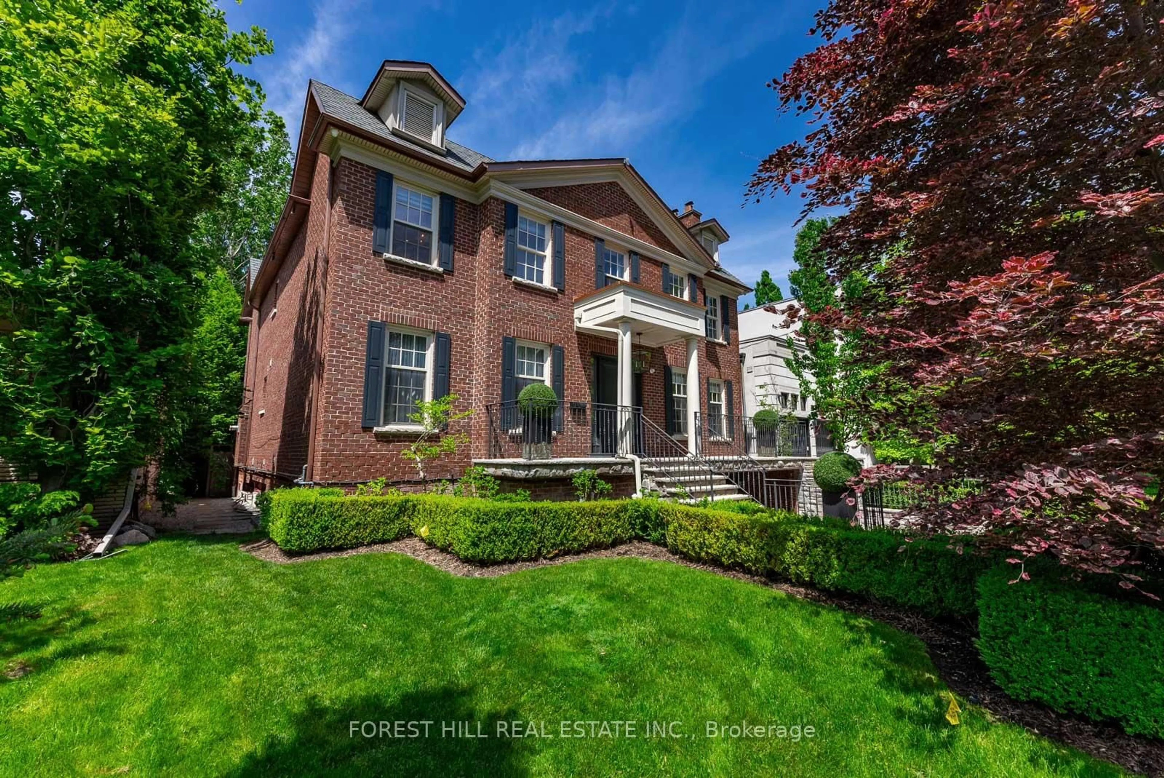 Home with brick exterior material, street for 230 Hillhurst Blvd, Toronto Ontario M5N 1P4