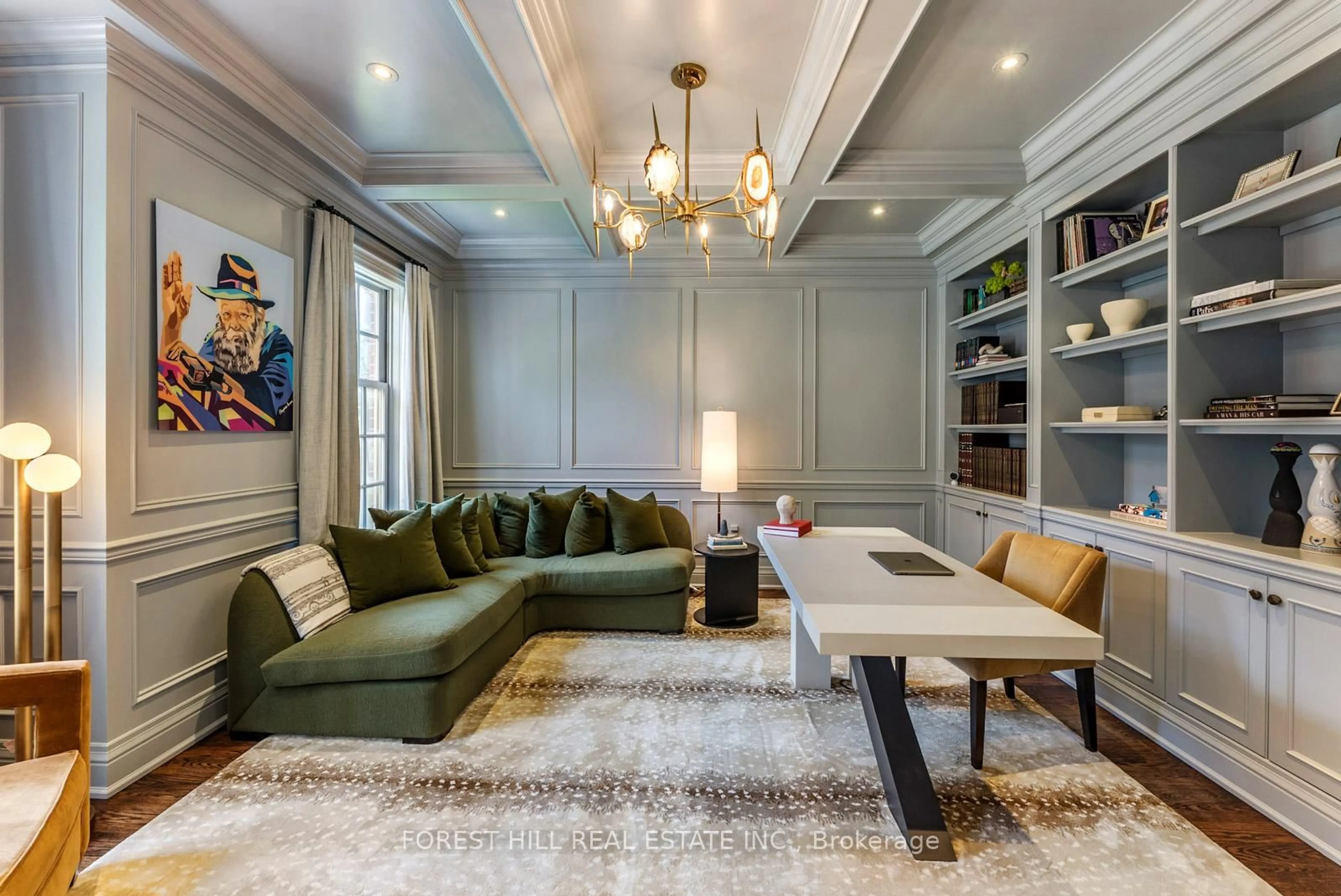 Living room with furniture, unknown for 230 Hillhurst Blvd, Toronto Ontario M5N 1P4