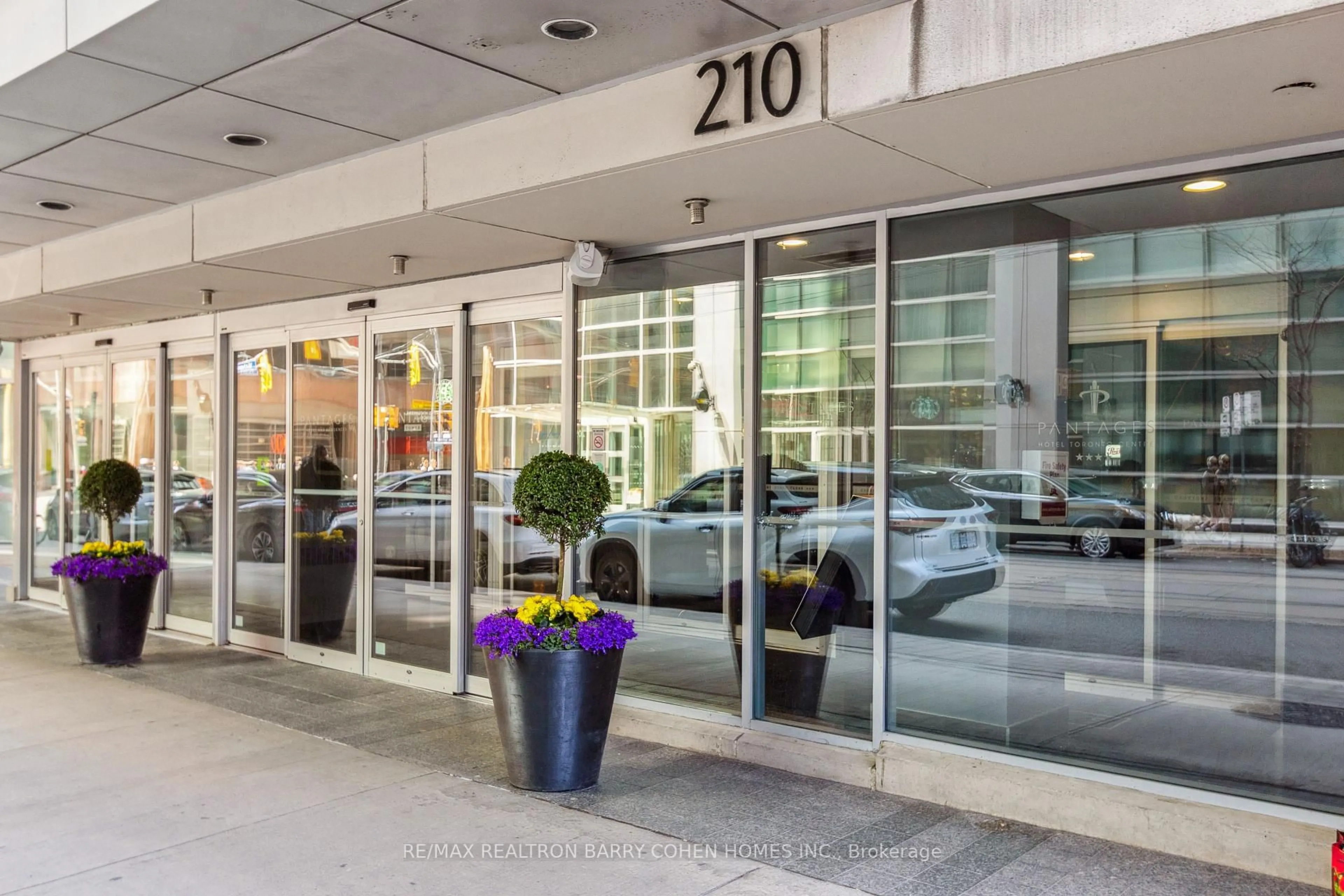 Indoor foyer for 210 Victoria St #3606, Toronto Ontario M5B 2R3
