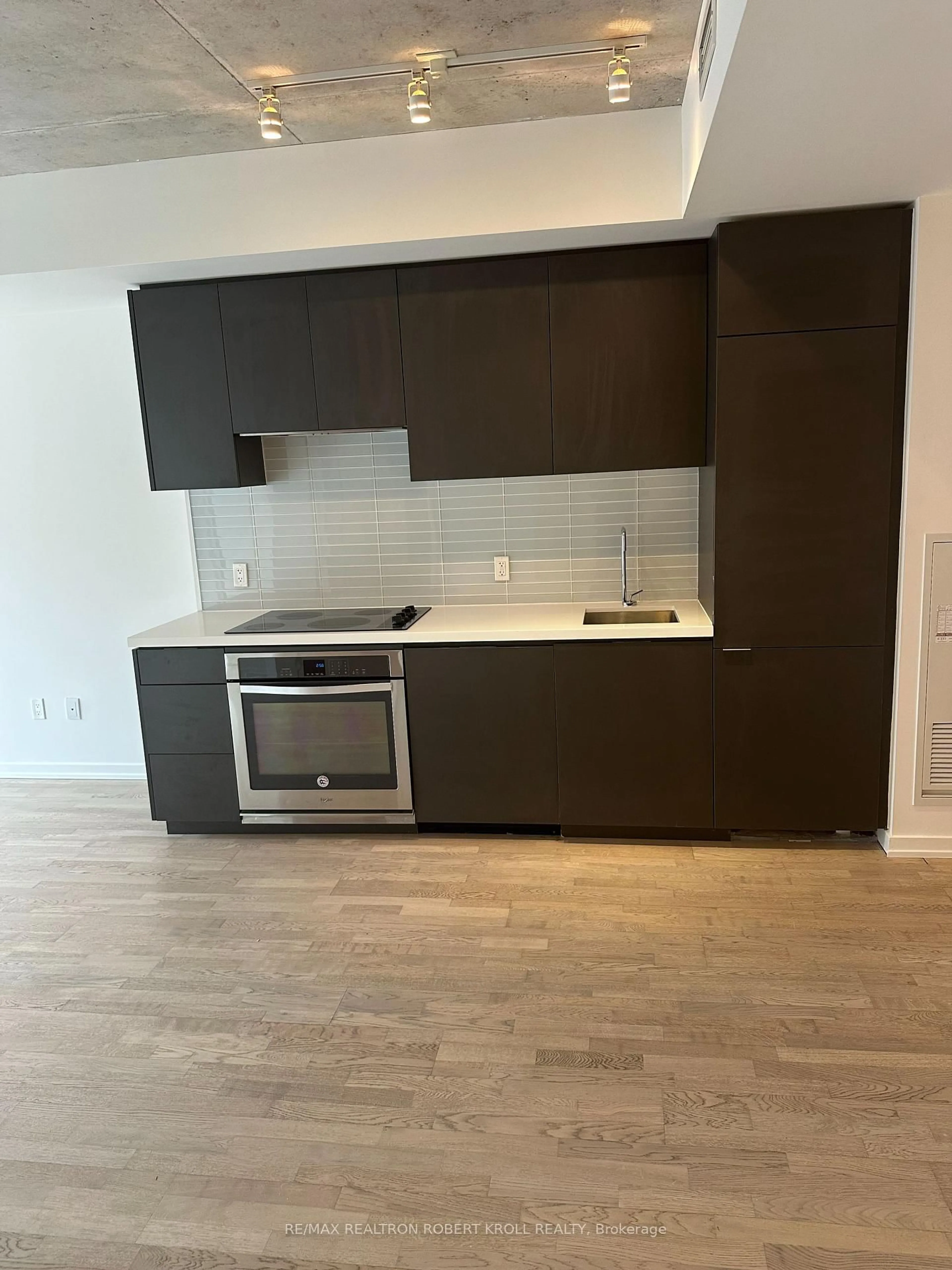 Unknown for 60 Colborne St #615, Toronto Ontario M5E 1E3
