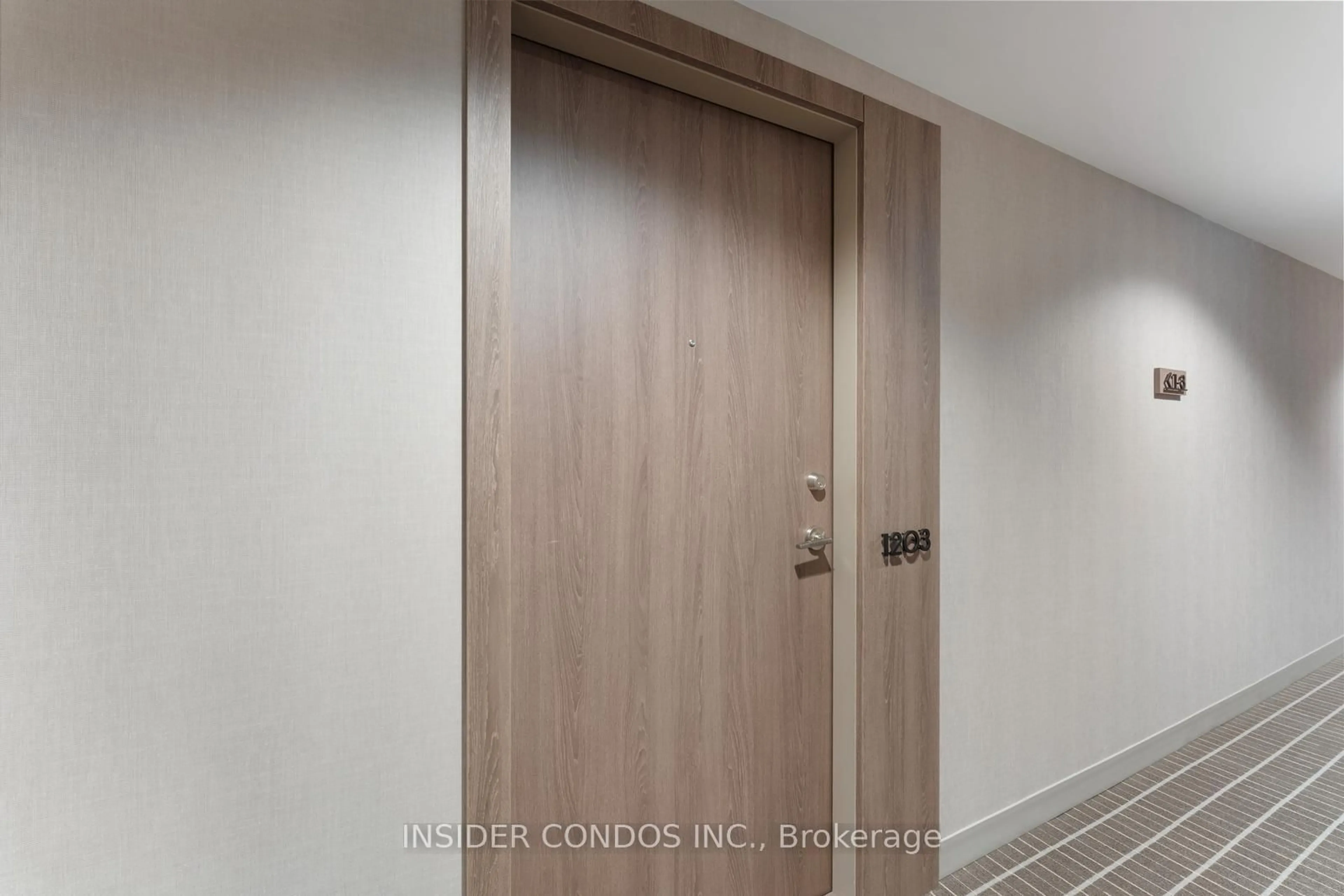Unknown for 27 Bathurst St #1203, Toronto Ontario M5V 0R1