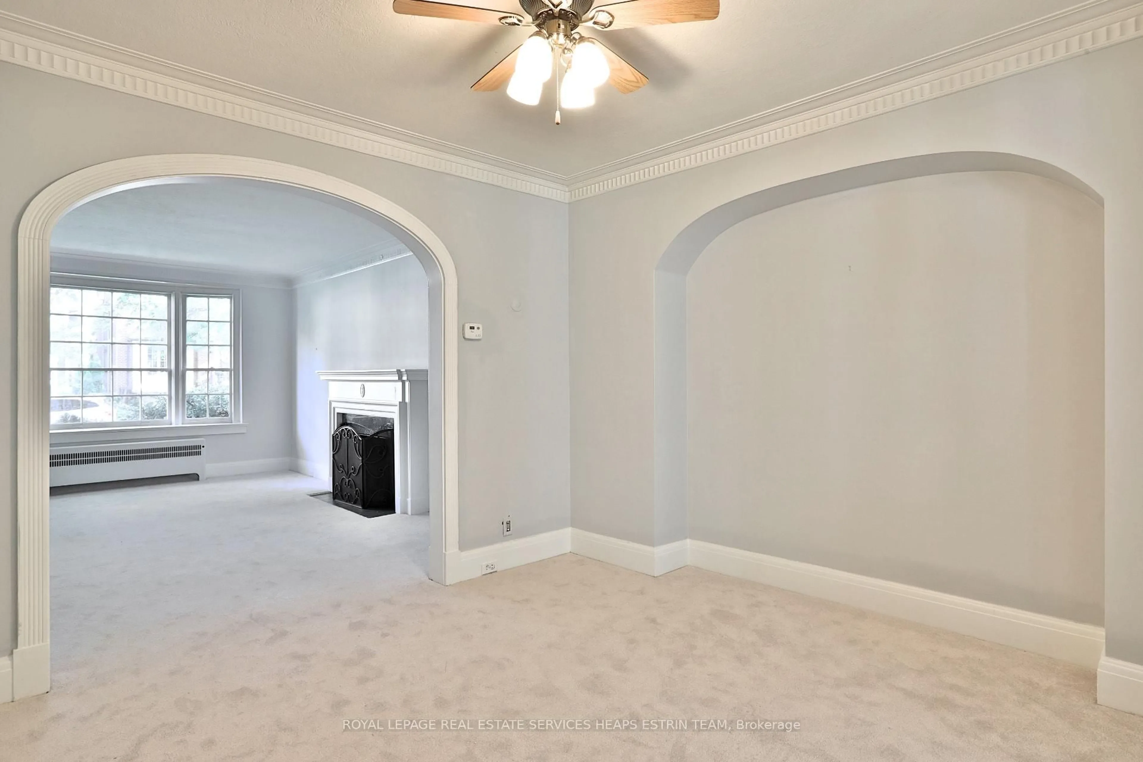 A pic of a room for 7 Burnham Rd, Toronto Ontario M4G 1B9