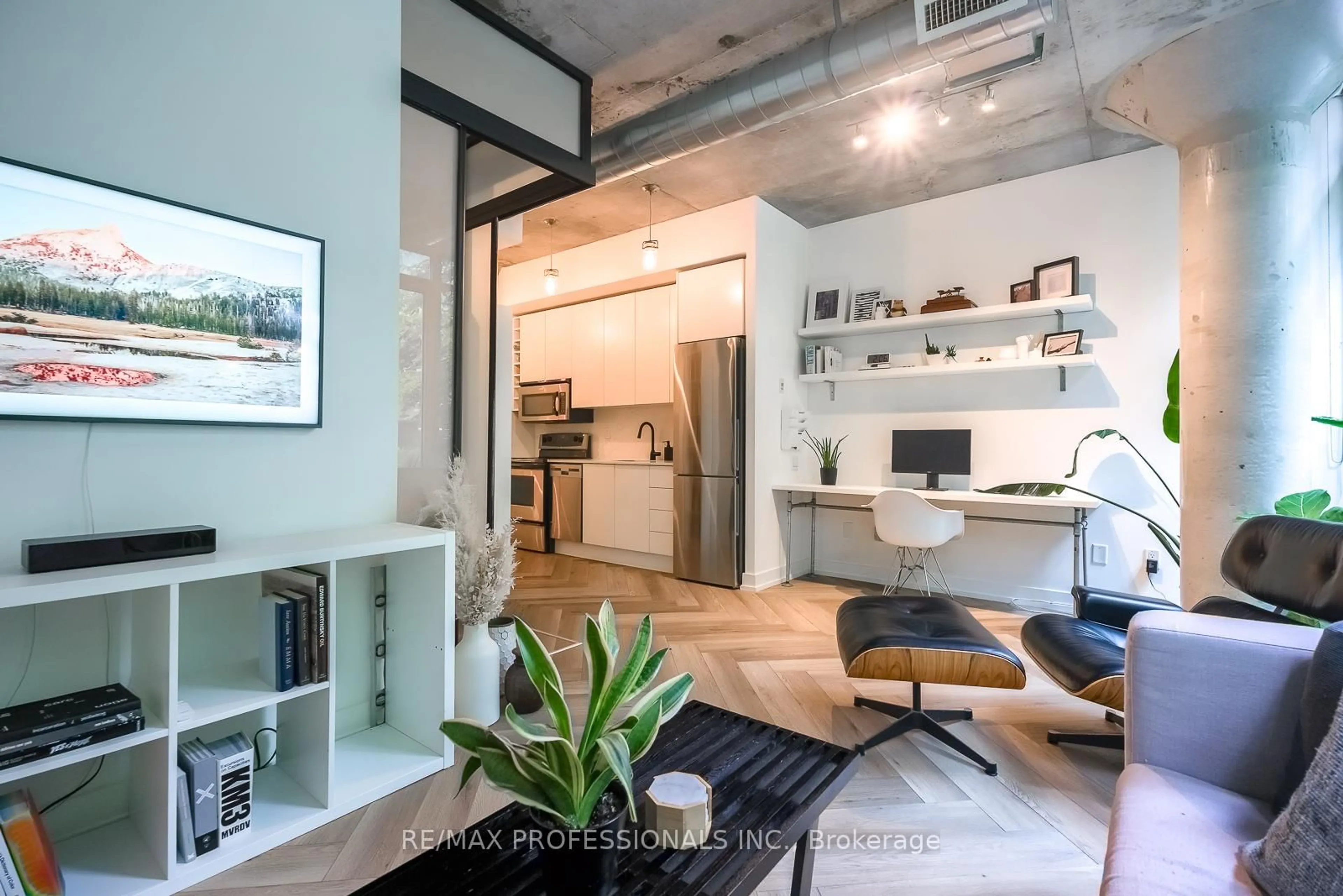 Unknown for 20 Stewart St #204, Toronto Ontario M5V 1H6