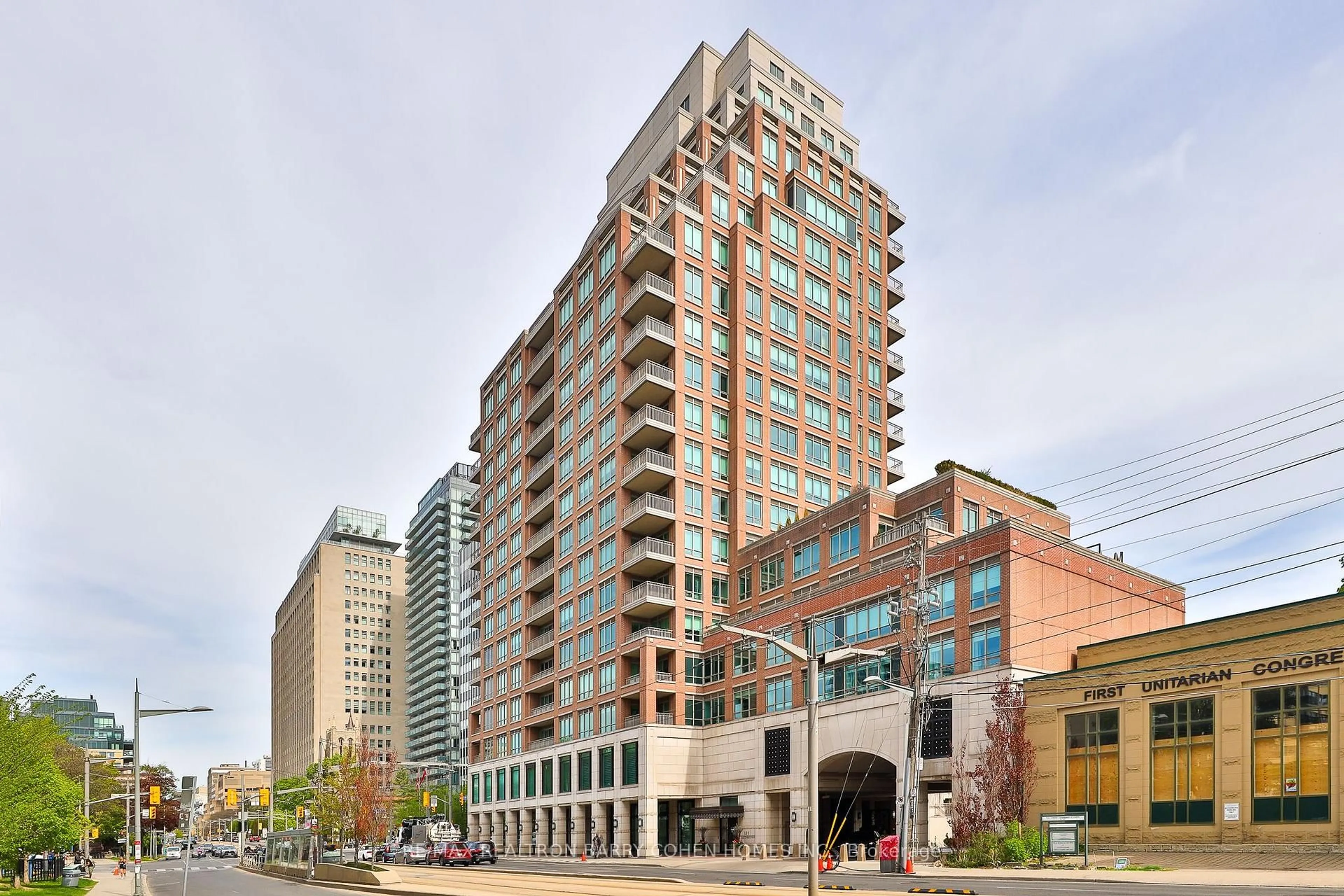 Patio, building for 155 St Clair Ave #1403, Toronto Ontario M4V 0A1