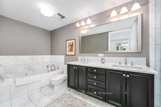 Additional property image - 2181 Yonge St Unit 3103