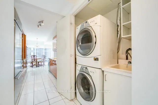 Additional property image - 2181 Yonge St Unit 3103