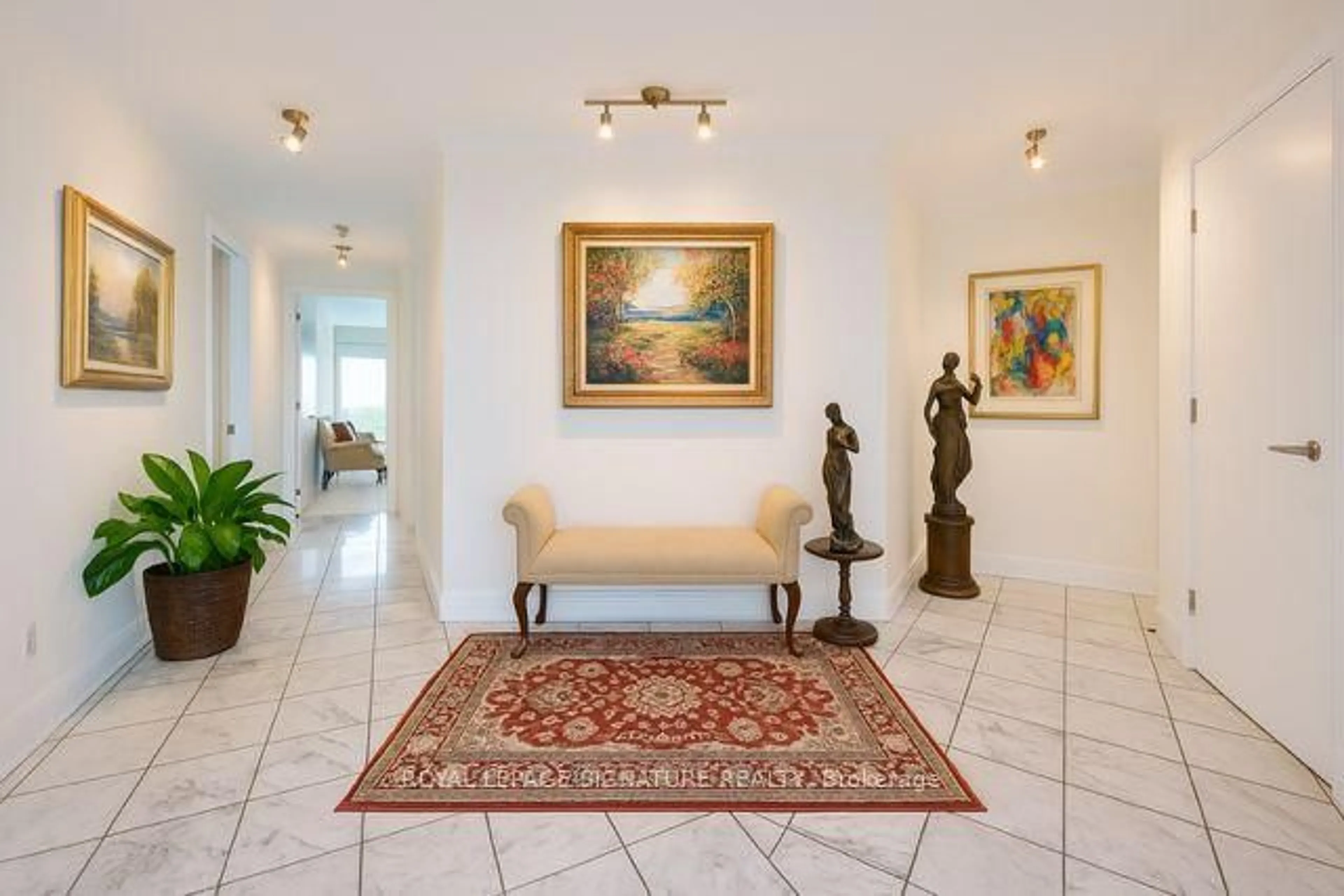 Indoor foyer for 2181 Yonge St #3103, Toronto Ontario M4S 3H7