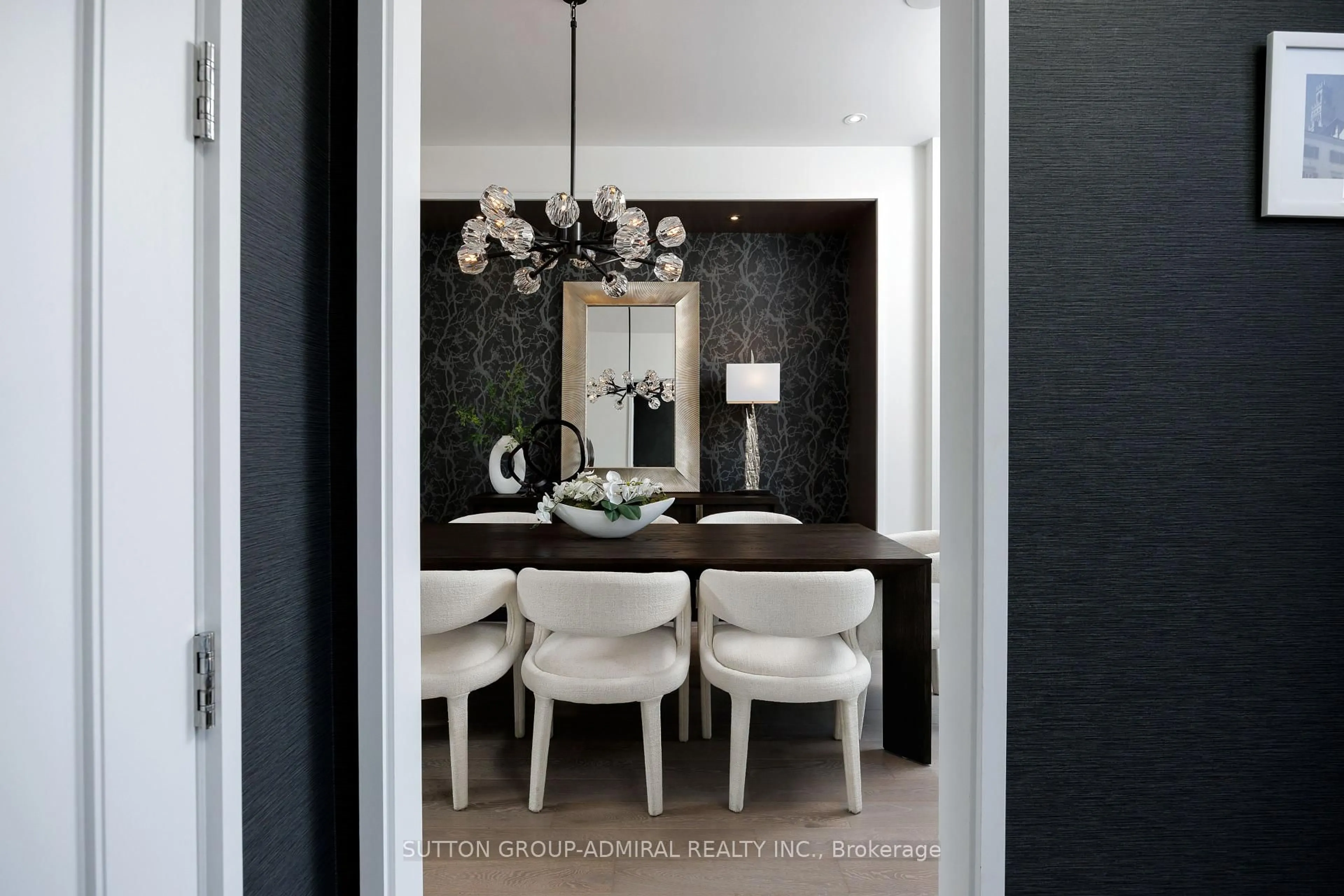Dining room, ceramic/tile floor for 11 Thurloe Ave, Toronto Ontario M4S 0B4