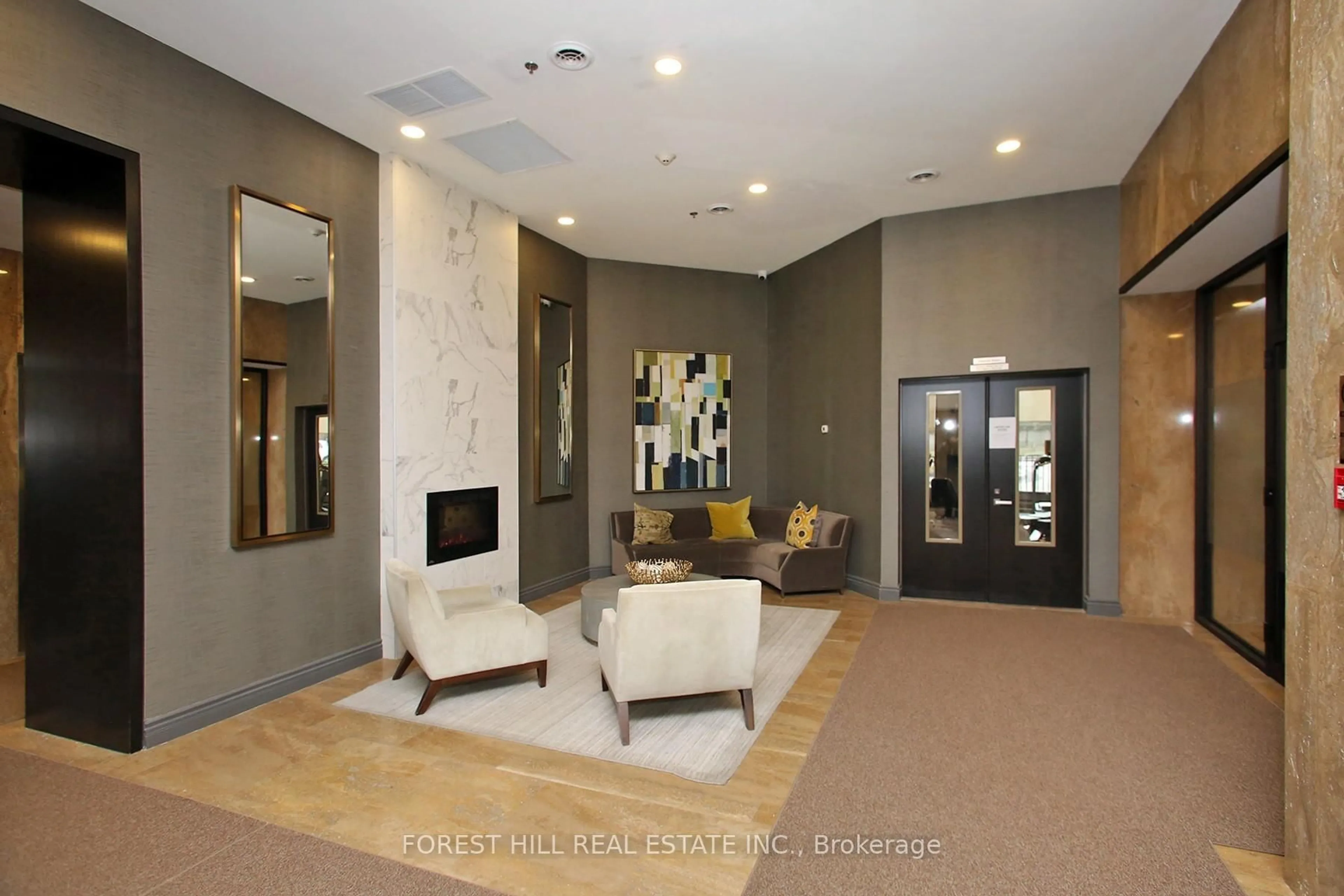 Indoor foyer for 240 Heath St #1601, Toronto Ontario M5P 3L5
