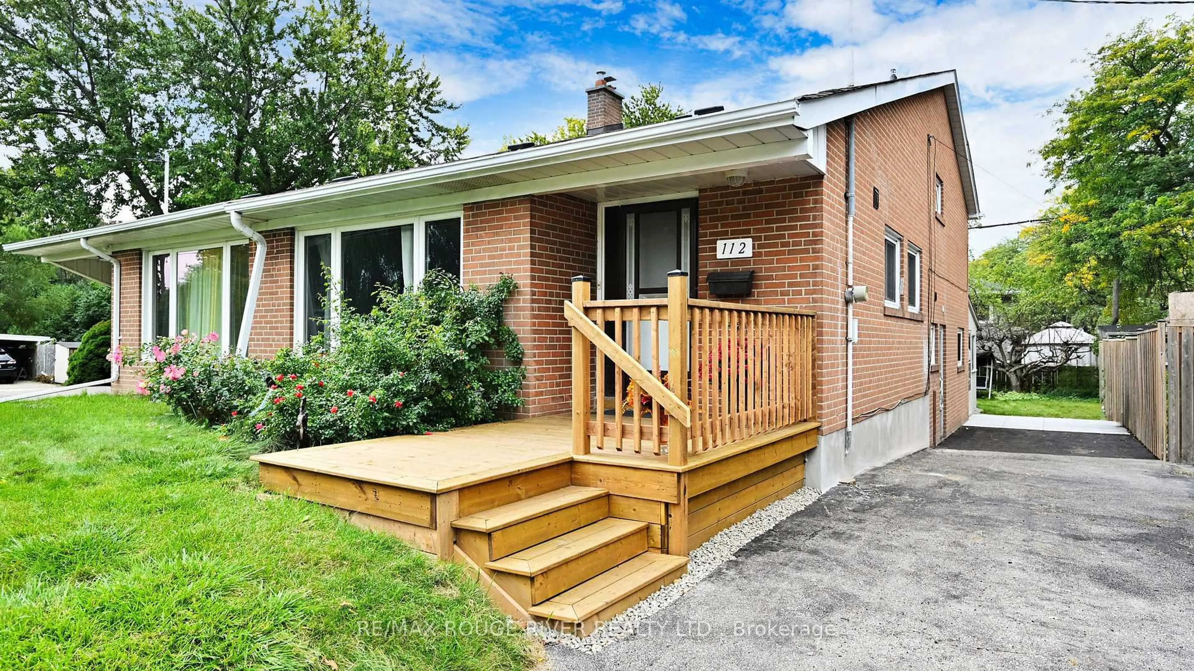 Home with brick exterior material, street for 112 Billington Cres, Toronto Ontario M3A 2G6