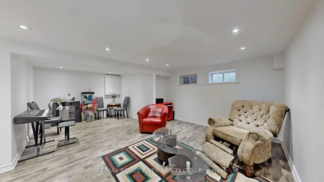 Additional property image - 112 Billington Cres