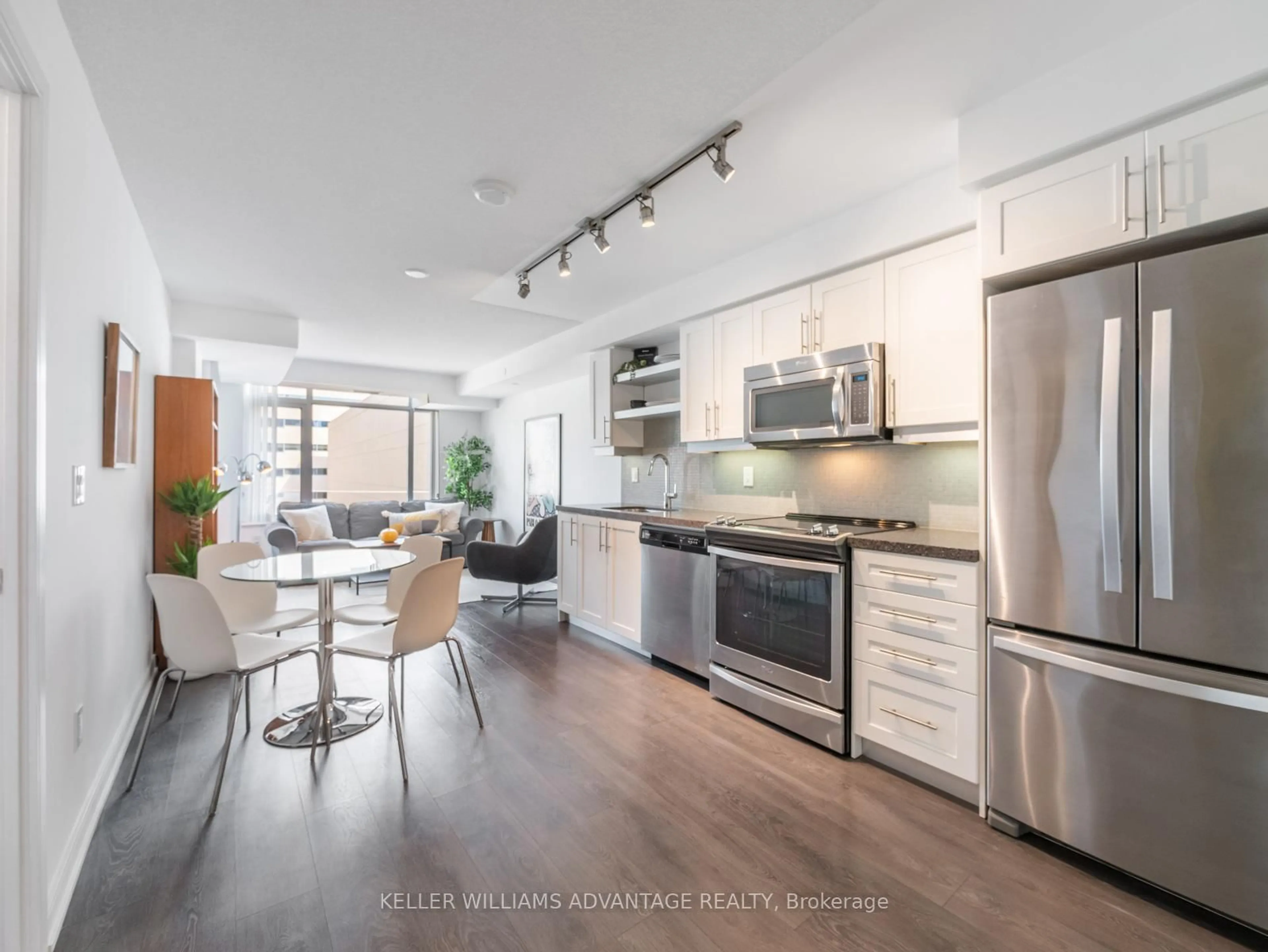 Open concept kitchen, unknown for 525 Adelaide St #514, Toronto Ontario M5V 1T6
