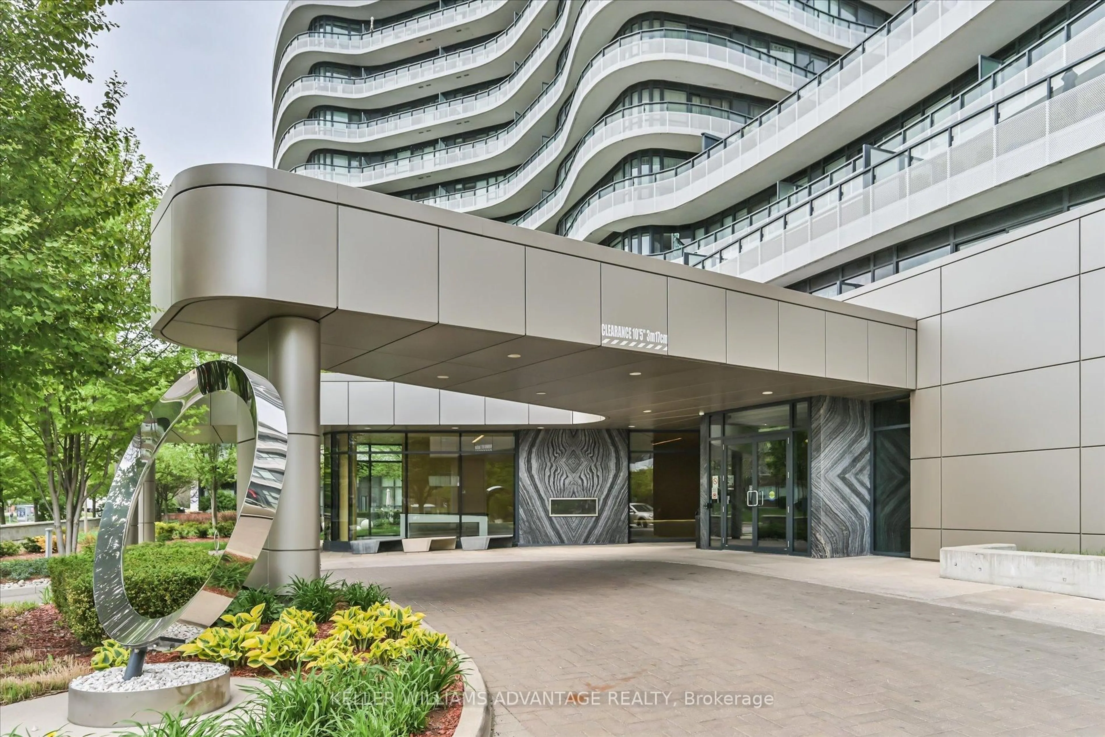 Indoor foyer for 99 The Donway N/A #506, Toronto Ontario M3C 0N8