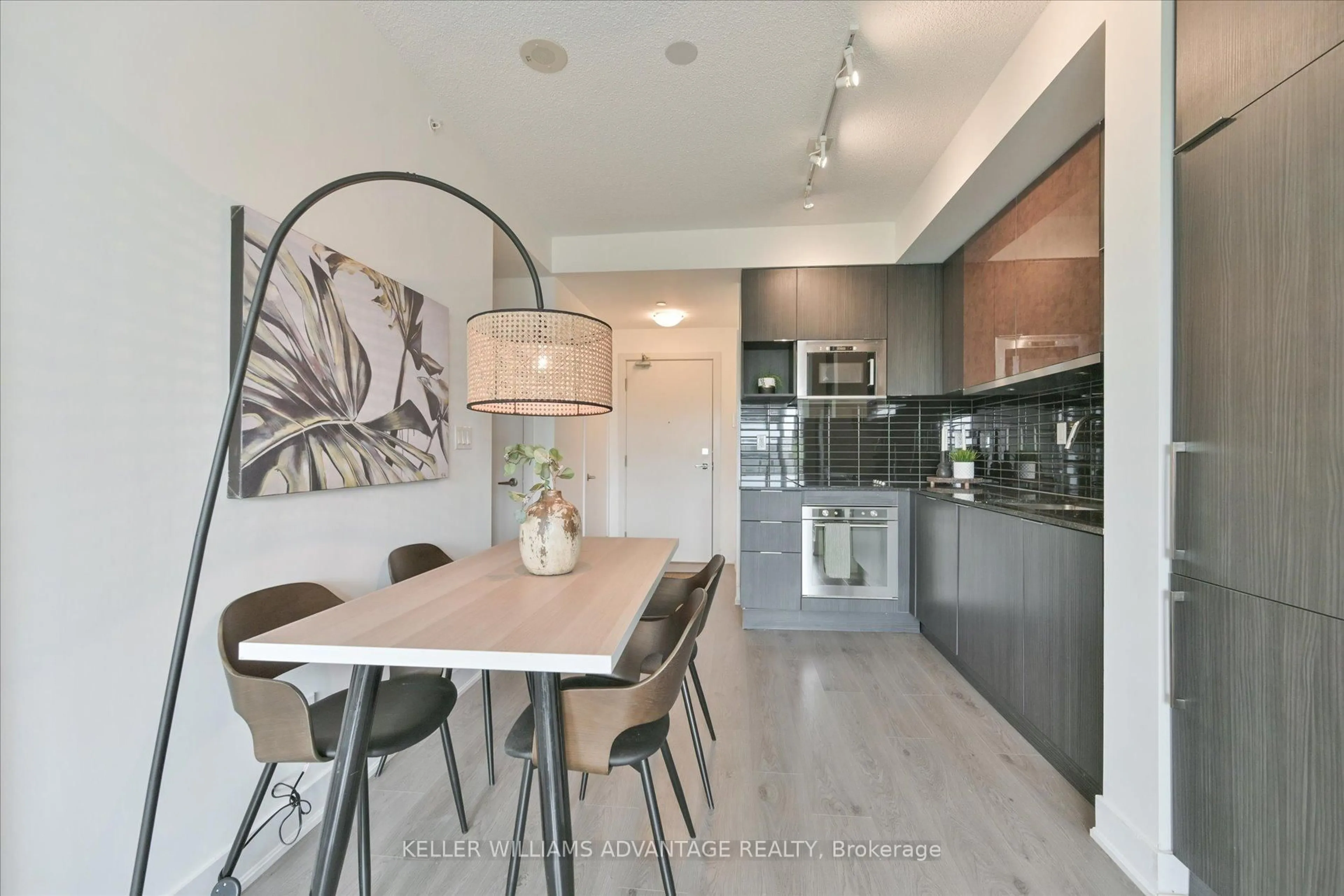Open concept kitchen, unknown for 99 The Donway N/A #506, Toronto Ontario M3C 0N8