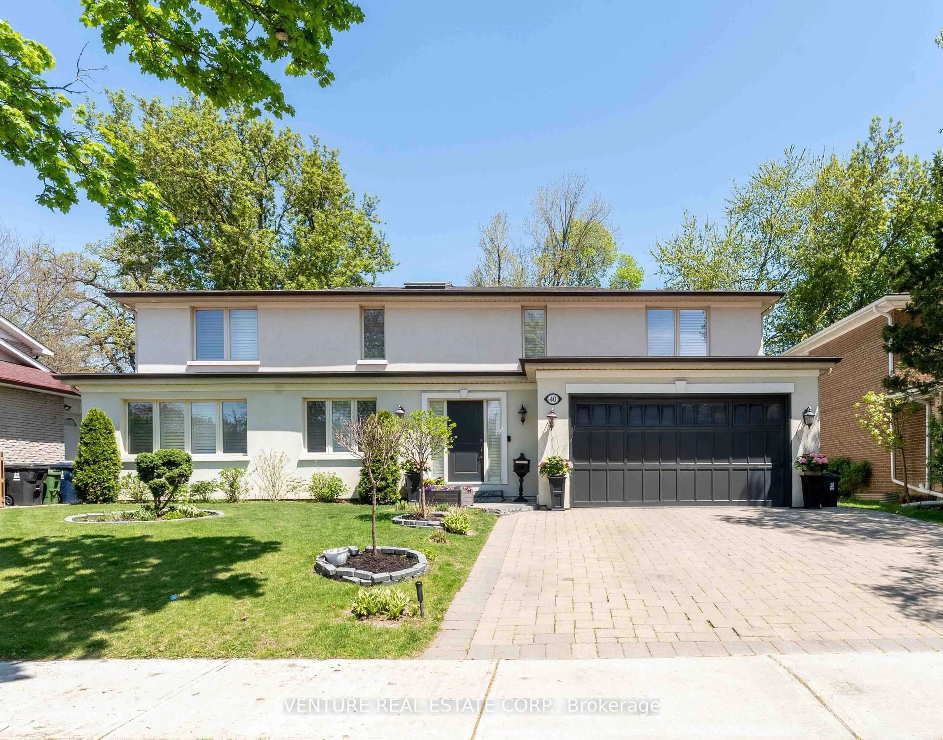 Home with brick exterior material, street for 40 Shenstone Rd, Toronto Ontario M2R 3B5