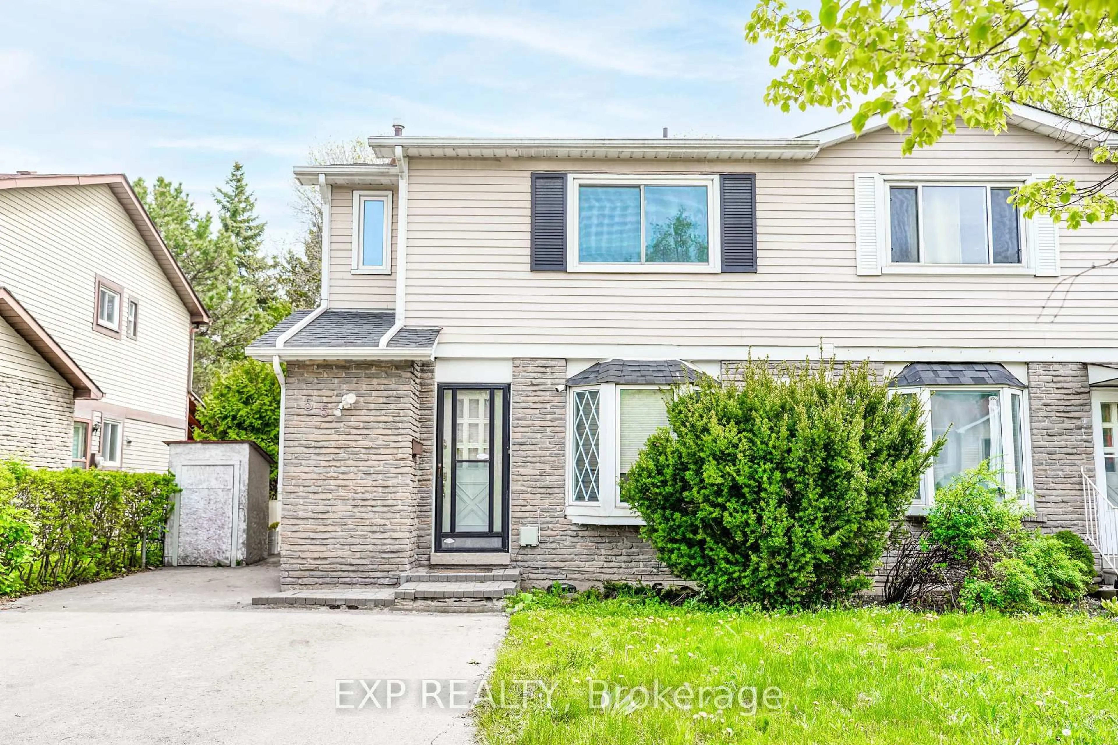 Home with vinyl exterior material, street for 55 Hollyberry Tr, Toronto Ontario M2H 2N9