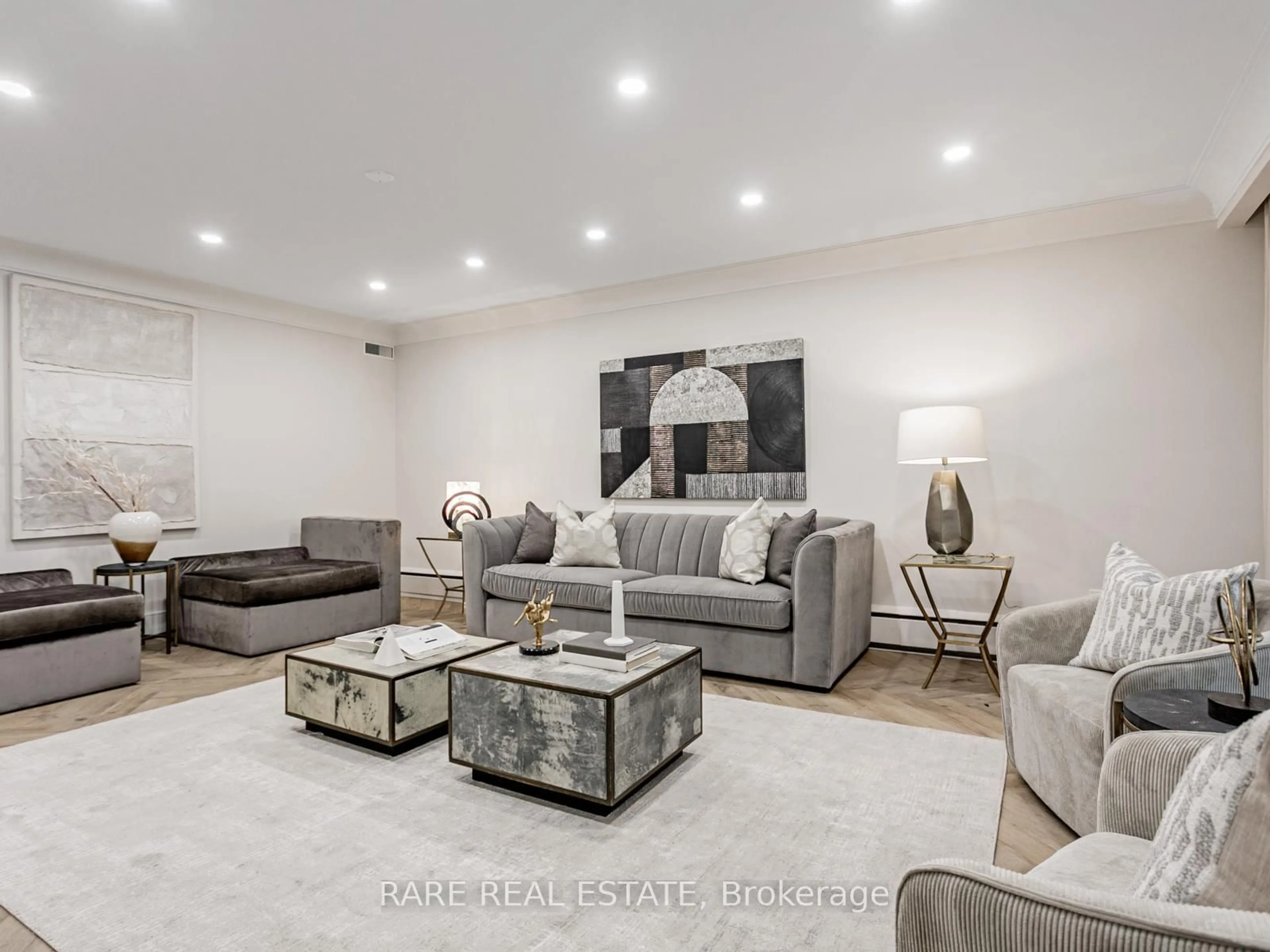 Living room with furniture, unknown for 262 Haddington Ave, Toronto Ontario M5M 2P9