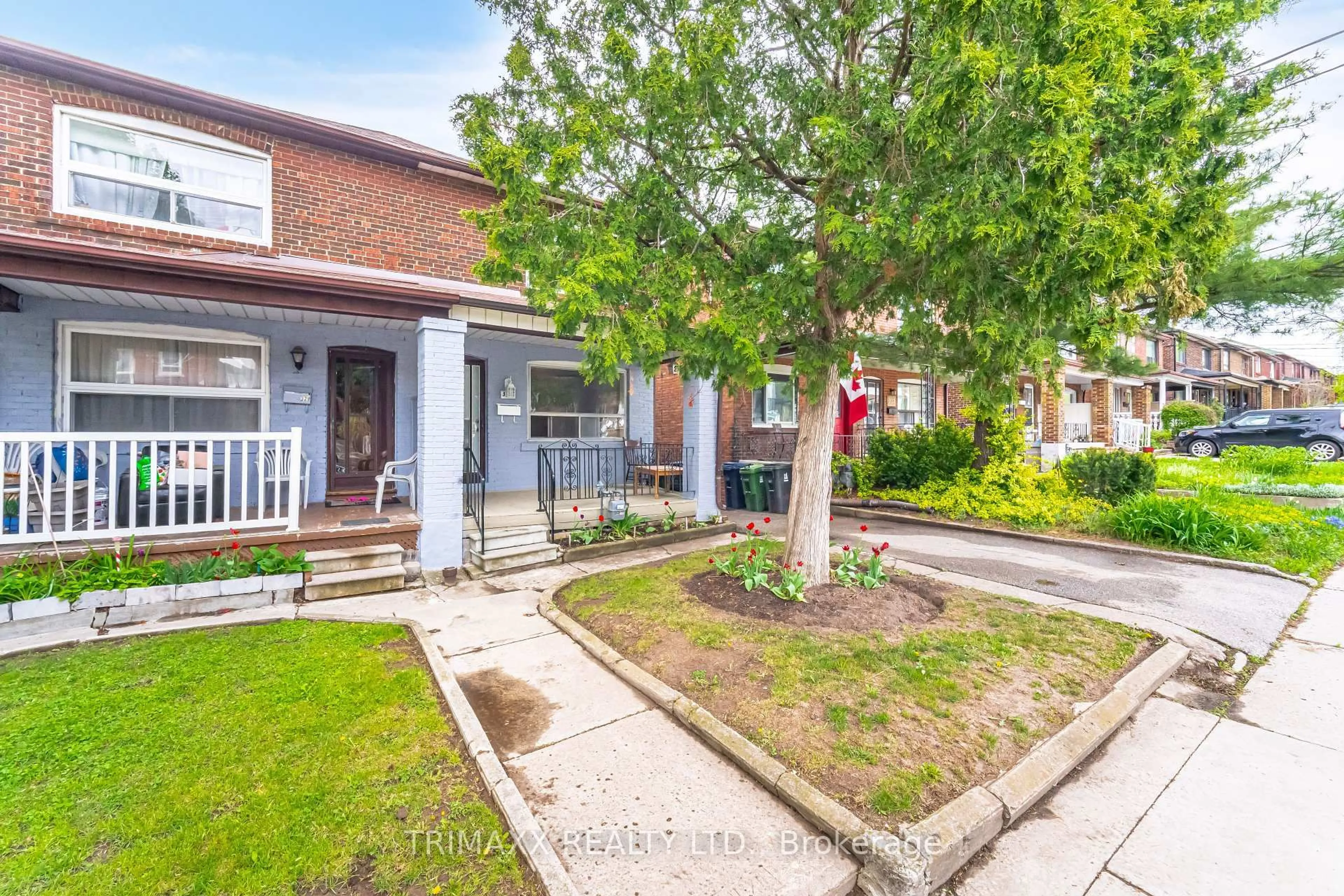 A pic from outside/outdoor area/front of a property/back of a property/a pic from drone, street for 327 Atlas Ave, Toronto Ontario M6C 3P8