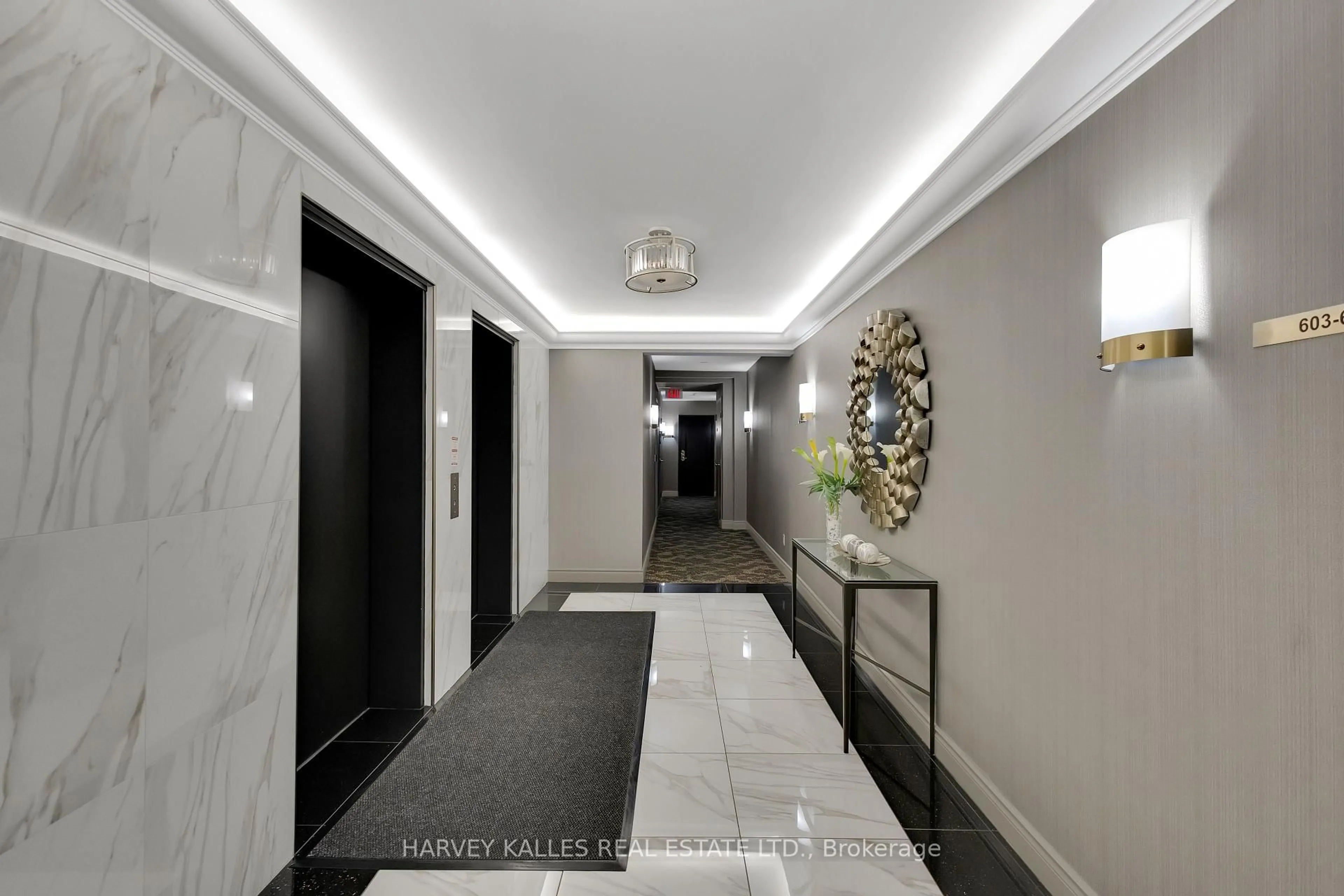 Indoor foyer for 1801 Bayview Ave #605, Toronto Ontario M4G 4K2