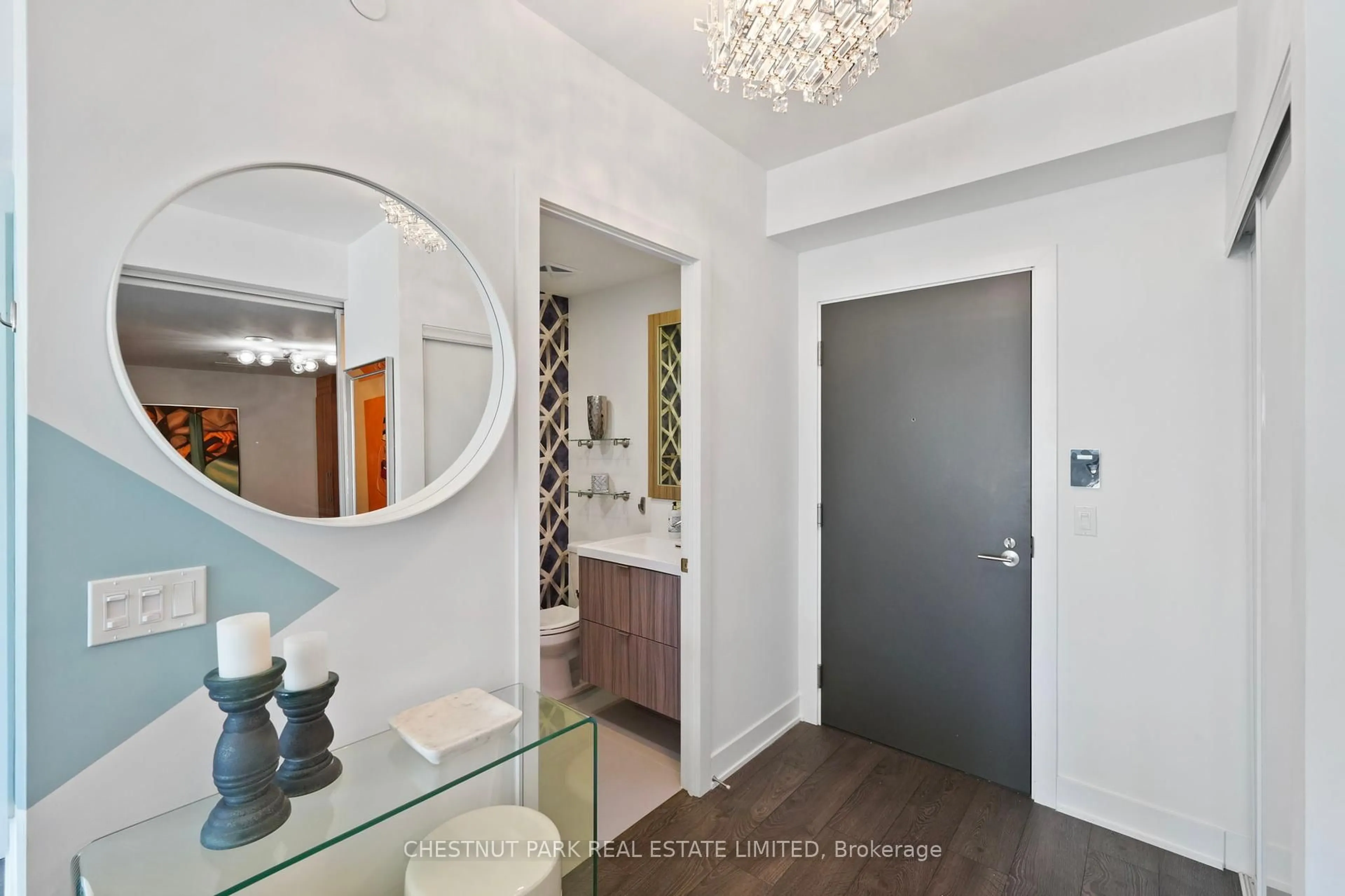 Indoor entryway for 38 Cameron St #1220, Toronto Ontario M5T 0C3