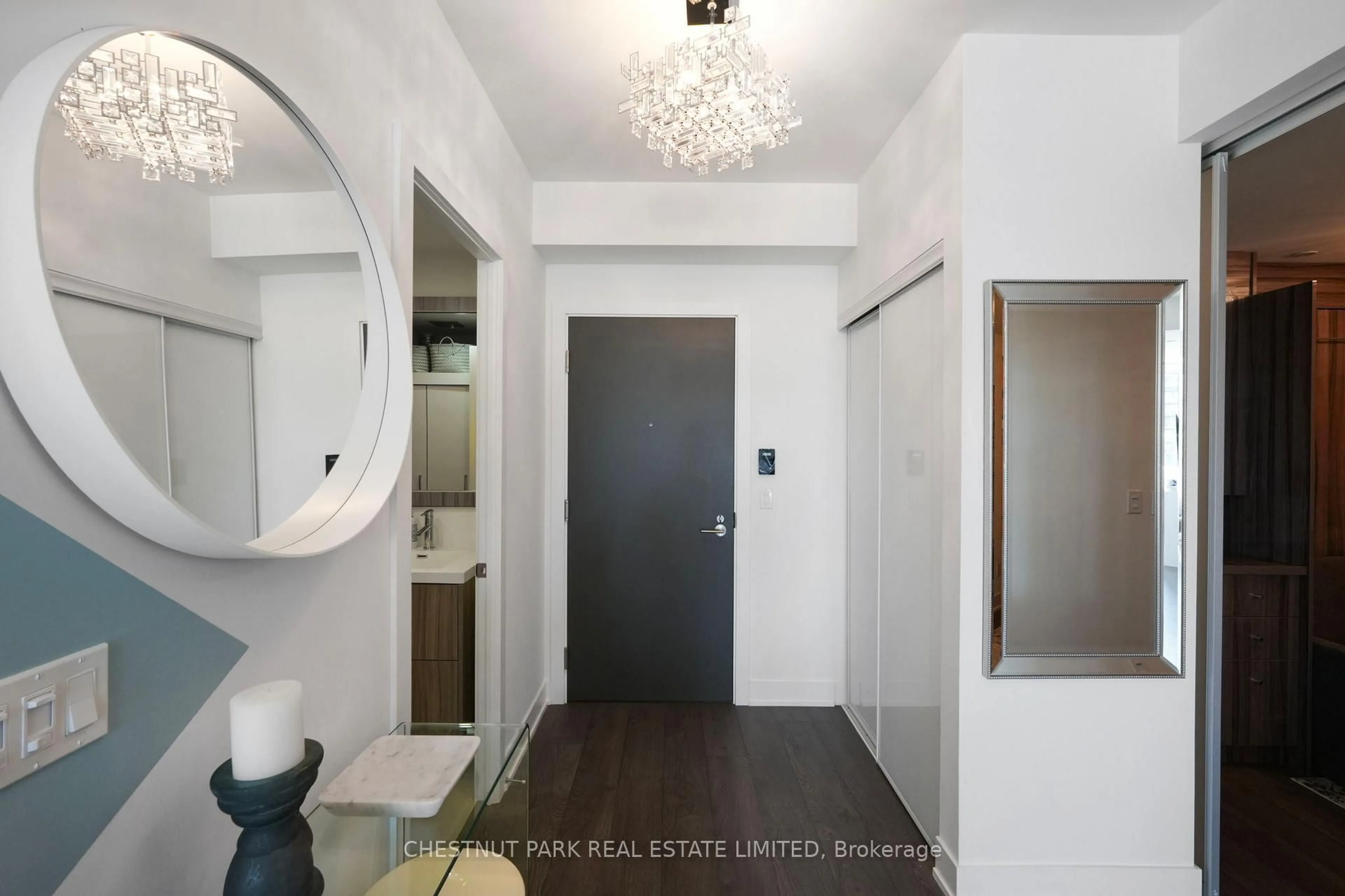 Indoor entryway for 38 Cameron St #1220, Toronto Ontario M5T 0C3