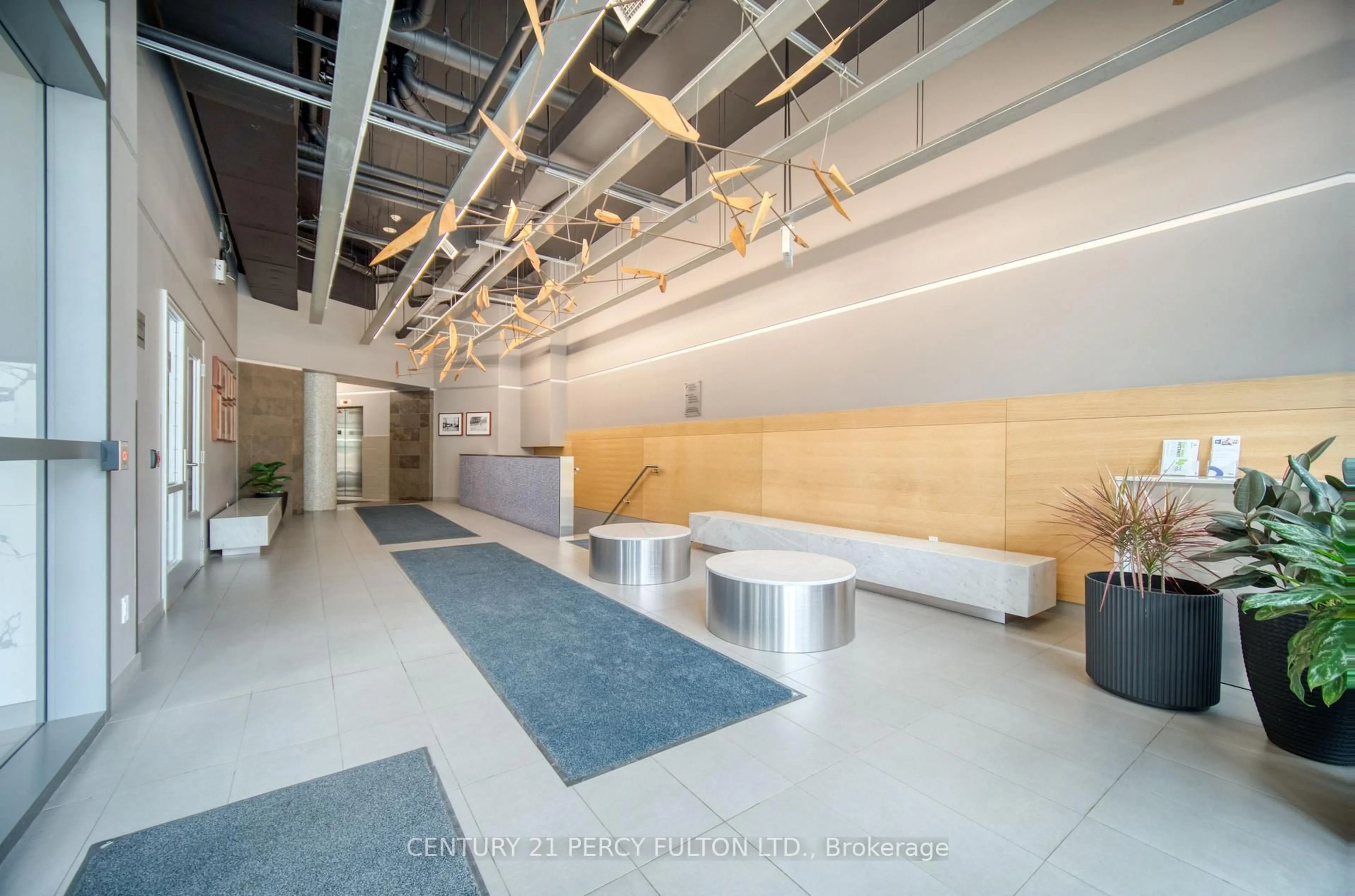 Indoor foyer for 150 Sudbury St #1609, Toronto Ontario M6J 3S8