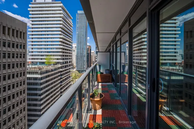 Additional property image - 955 BAY St Unit 1809