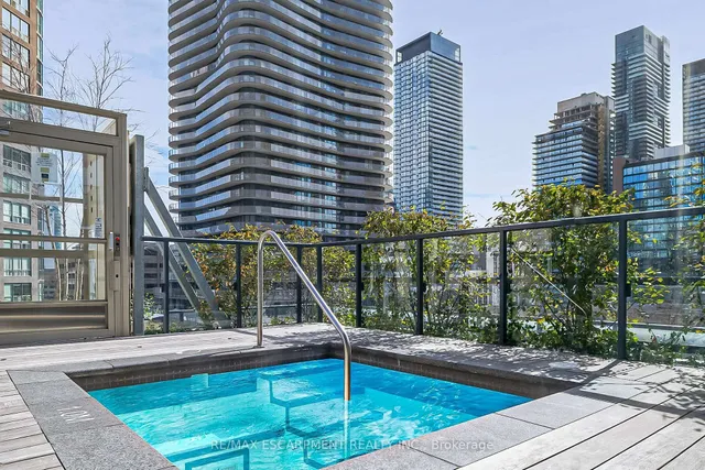 Additional property image - 955 BAY St Unit 1809