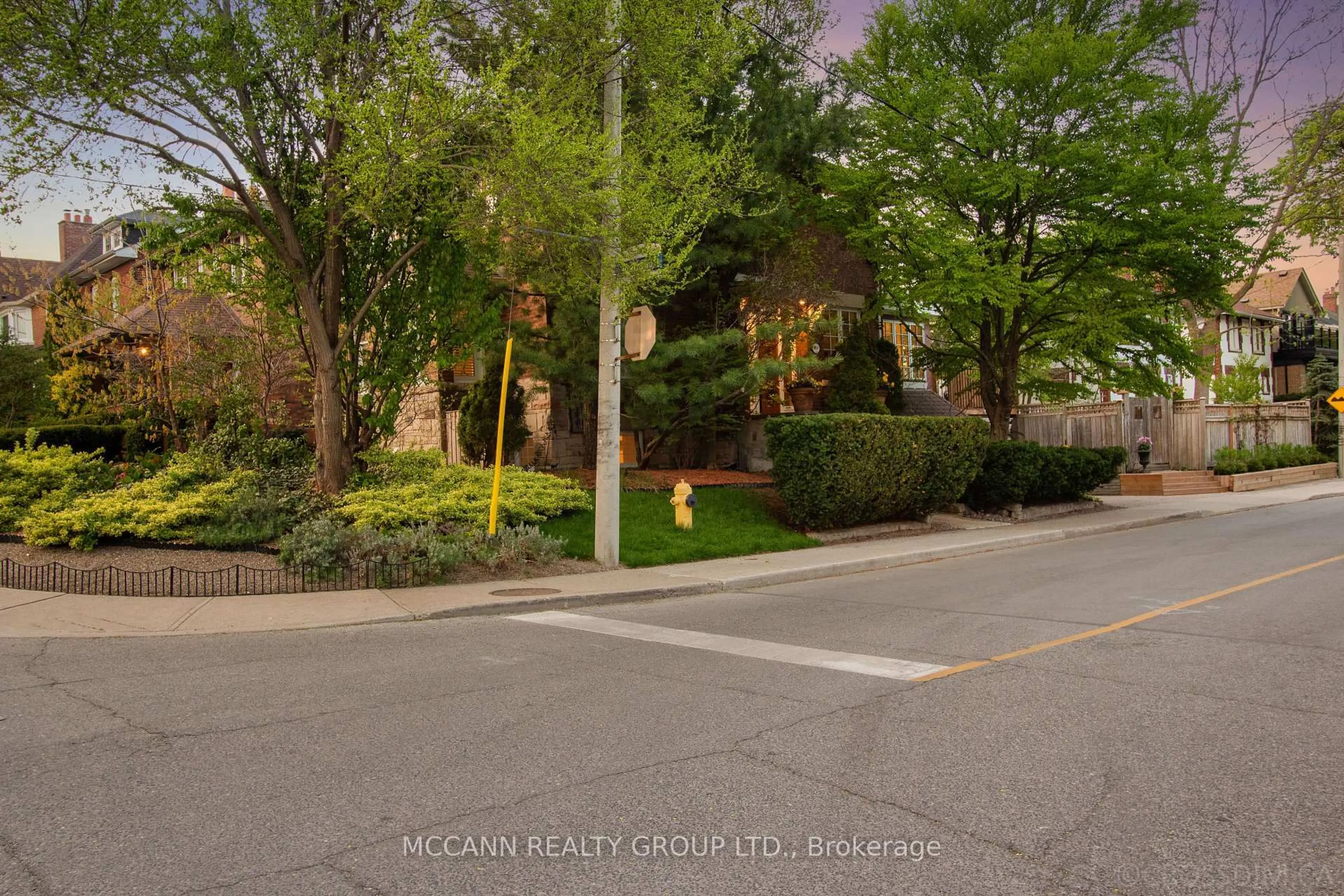Unknown for 39 Acacia Rd, Toronto Ontario M4S 2K6