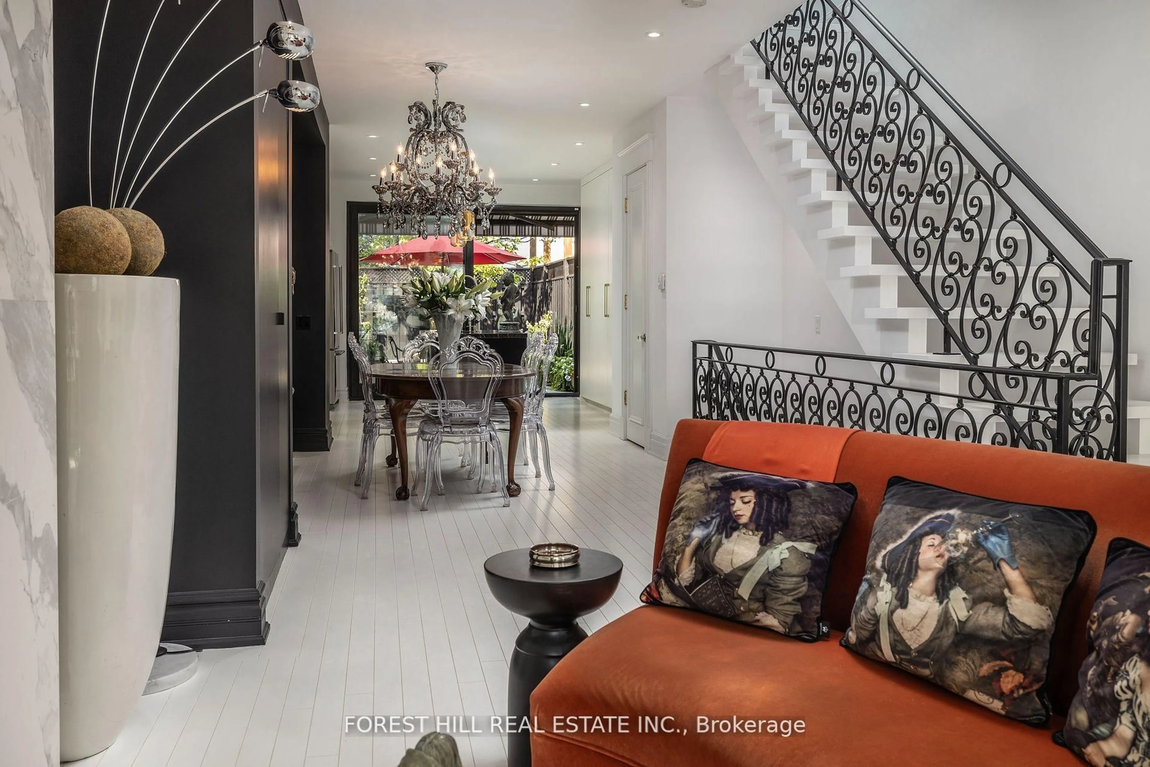 Unknown for 42 Berryman St, Toronto Ontario M5R 1M6