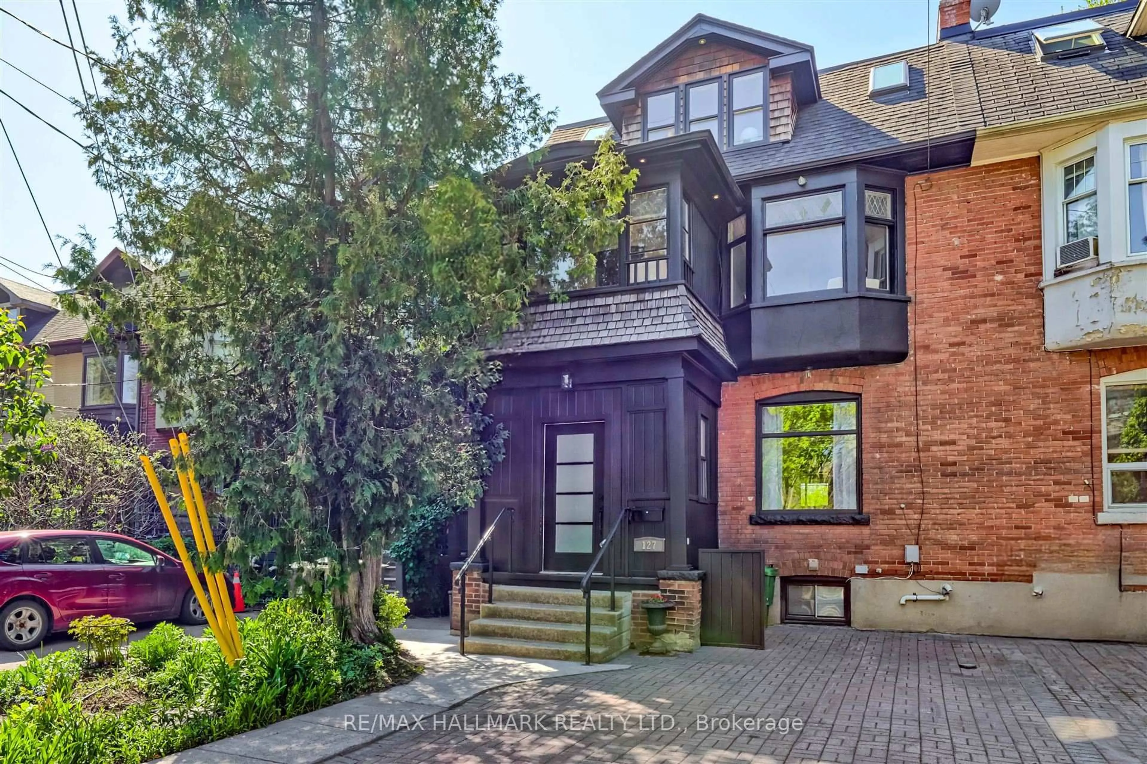 Home with brick exterior material, street for 127 Cottingham St, Toronto Ontario M4V 1B9