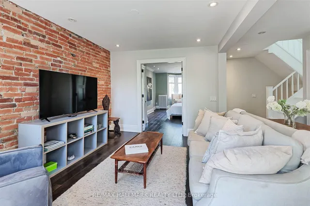 Additional property image - 127 Cottingham St
