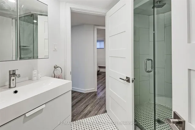 Additional property image - 127 Cottingham St
