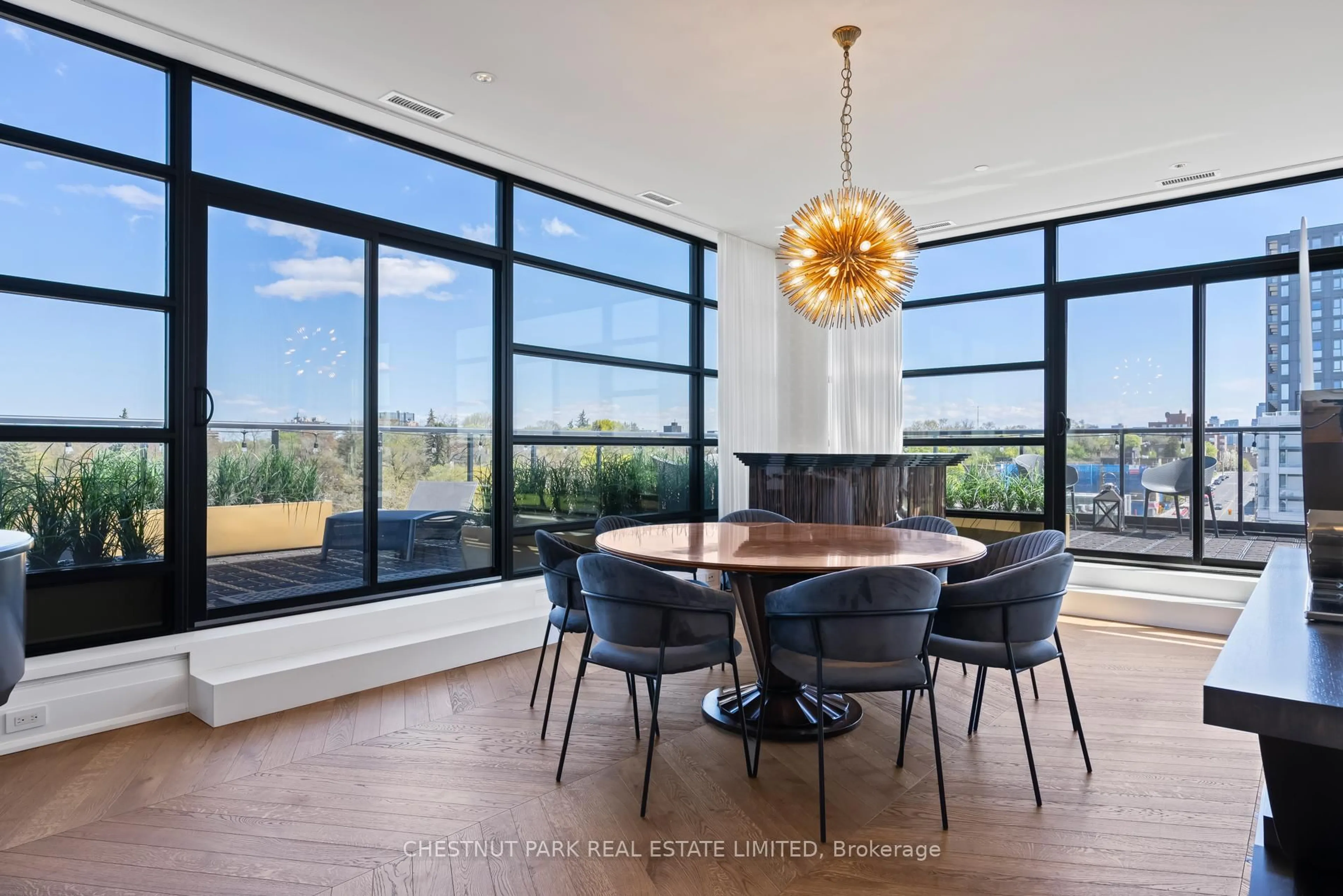 Dining room, ceramic/tile floor for 170 Chiltern Hill Rd #901, Toronto Ontario M6C 0A9