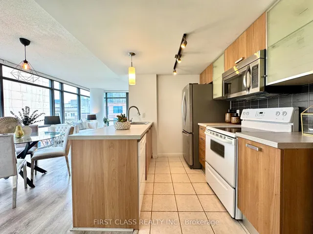 Additional property image - 38 Grenville St Unit 1107