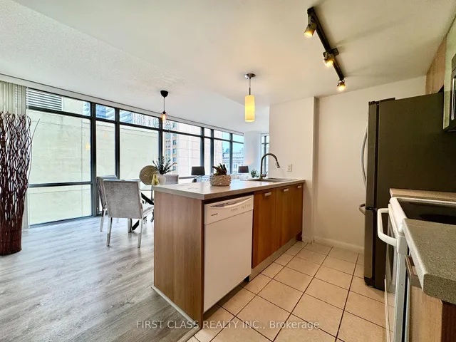 Additional property image - 38 Grenville St Unit 1107