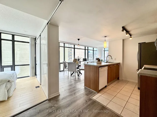 Additional property image - 38 Grenville St Unit 1107