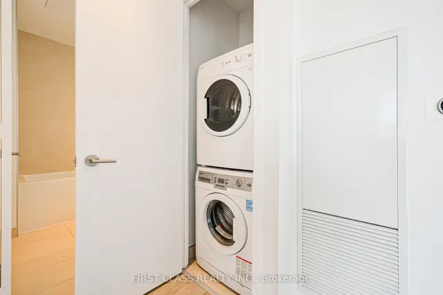 Additional property image - 185 Roehampton Ave Unit 1606