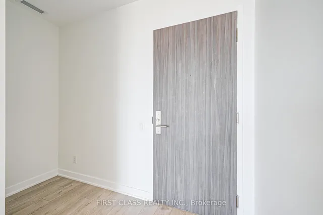 Additional property image - 185 Roehampton Ave Unit 1606