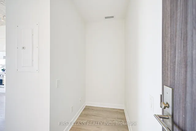 Additional property image - 185 Roehampton Ave Unit 1606