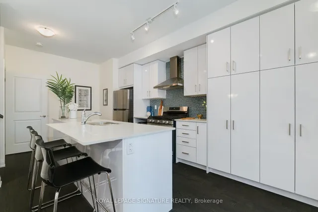 Additional property image - 1972 Victoria Park Ave Unit 27