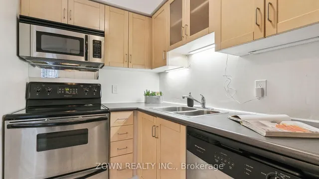 Additional property image - 54 East Liberty St Unit 1044