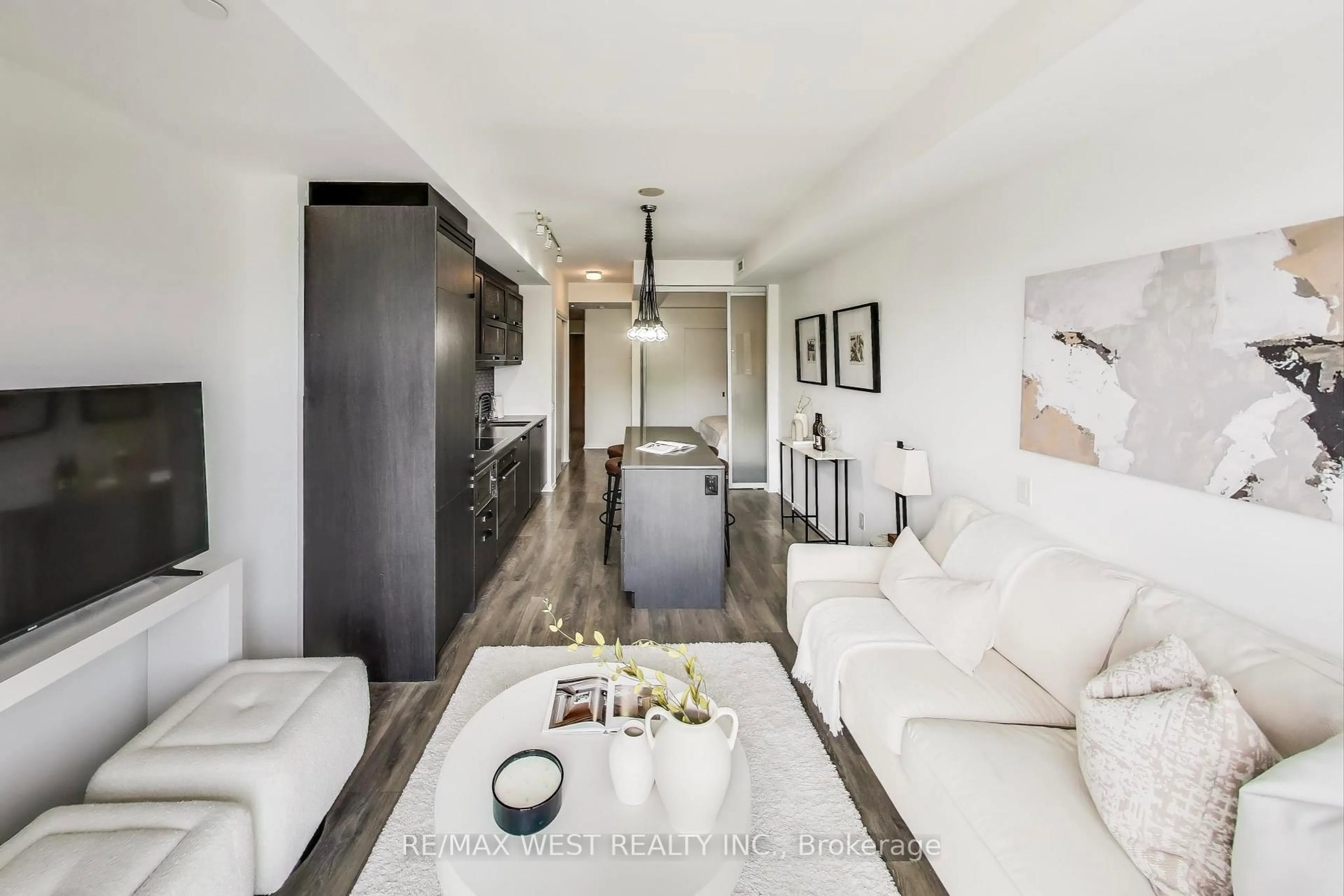 Living room with furniture, unknown for 783 Bathurst St #307, Toronto Ontario M5S 0A8
