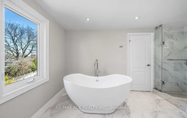 Additional property image - 6 Oldborough Circ