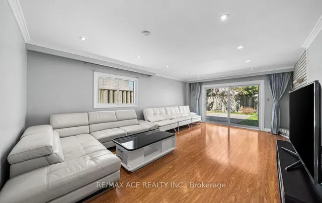 Additional property image - 6 Oldborough Circ